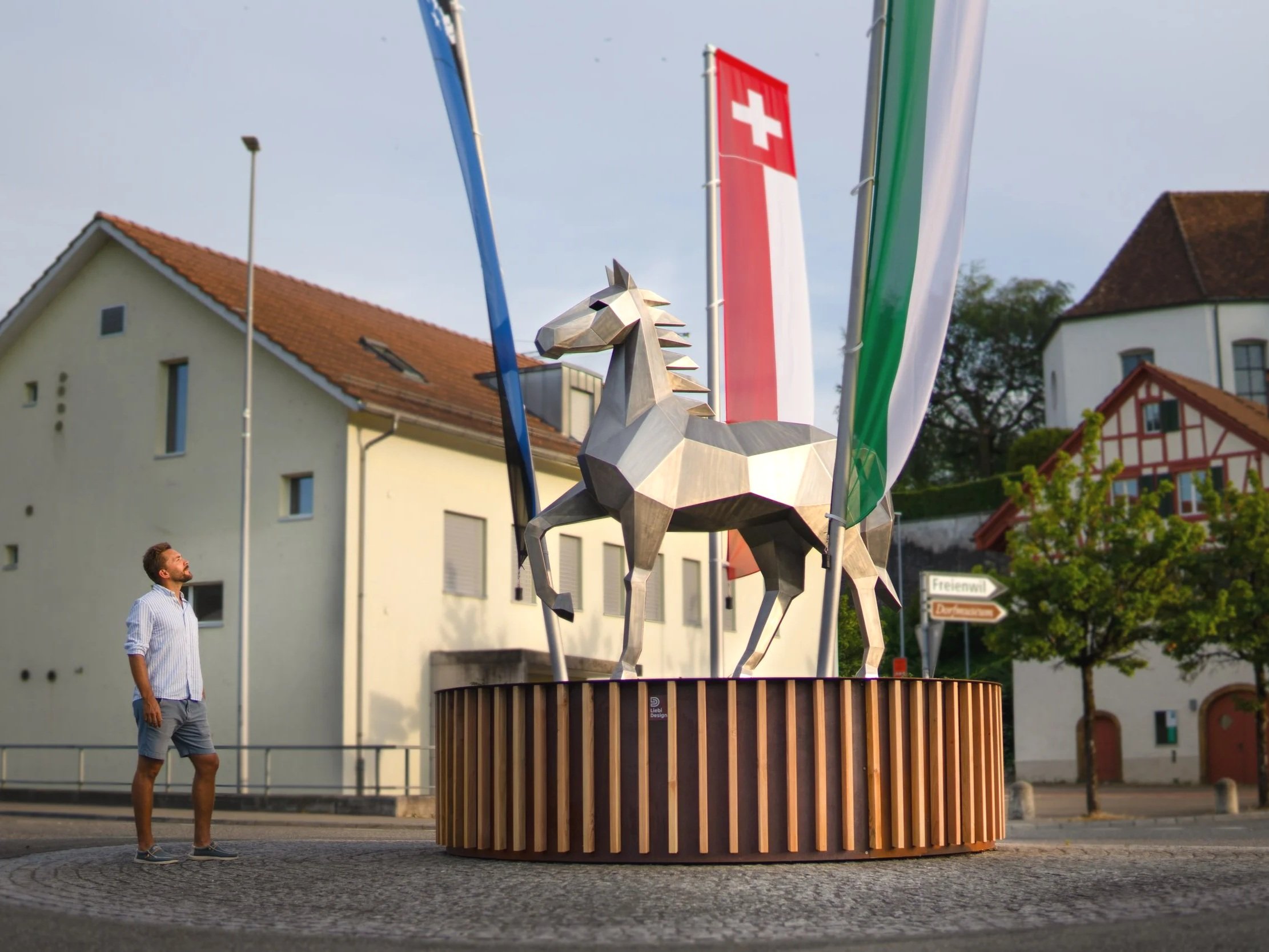 Liebi+Design+Kreiselkunst+Pferd+Edelstahl02.jpg