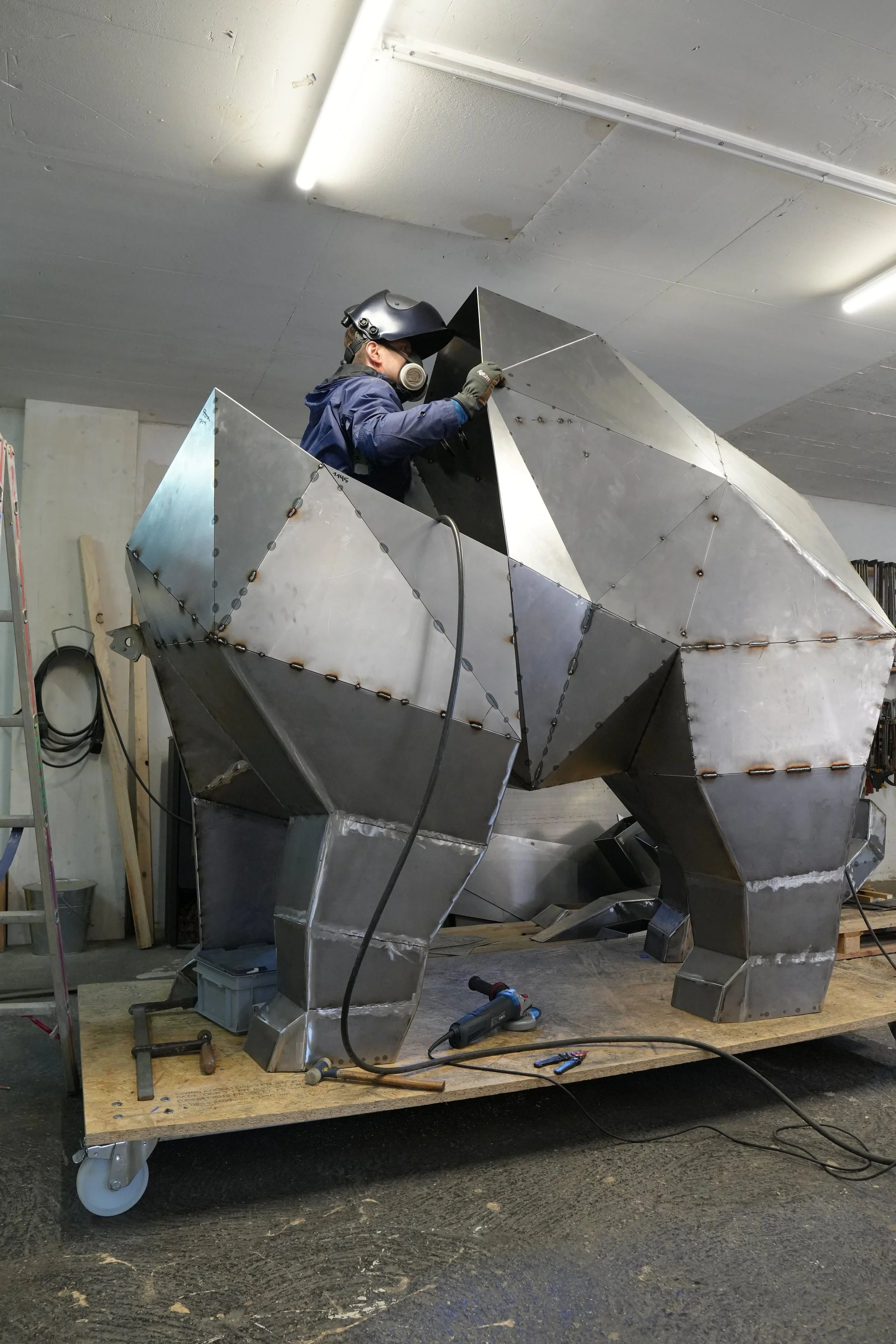 01_Liebi Design Skulptur Kreiselskulptur Felix Liebi03.JPG