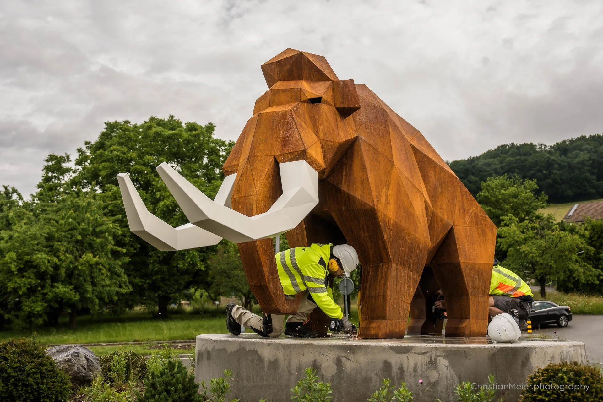 01_Liebi Design Skulptur Kreiselskulptur Felix Liebi12 Kopie.jpg