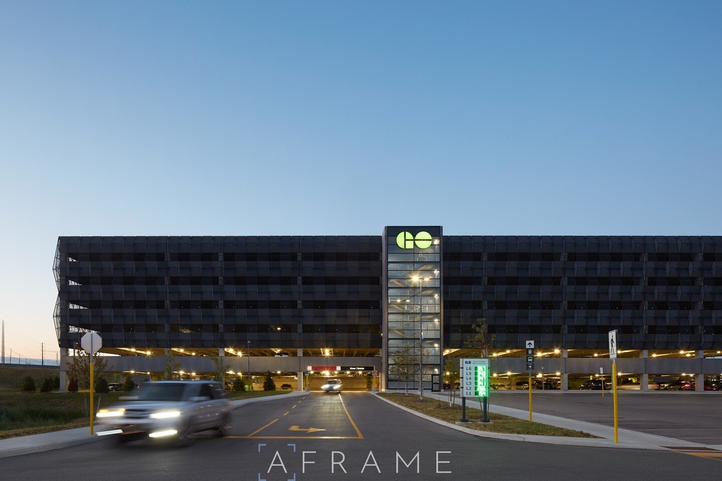 Photography of Bramalea GO Station for Arcadis IBI Group
#aframestudio

Link in bio to view the full project.
@aframestudio
@ibi_group
.
.
.
.
.
#aframe #torontoarchitecture #torontointeriordesign #torontophotography #torontointeriordesignphotography