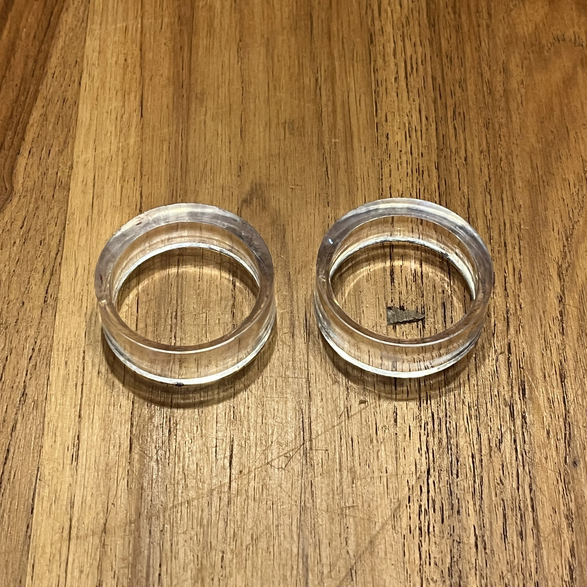 PlasticSphereStands1.jpg