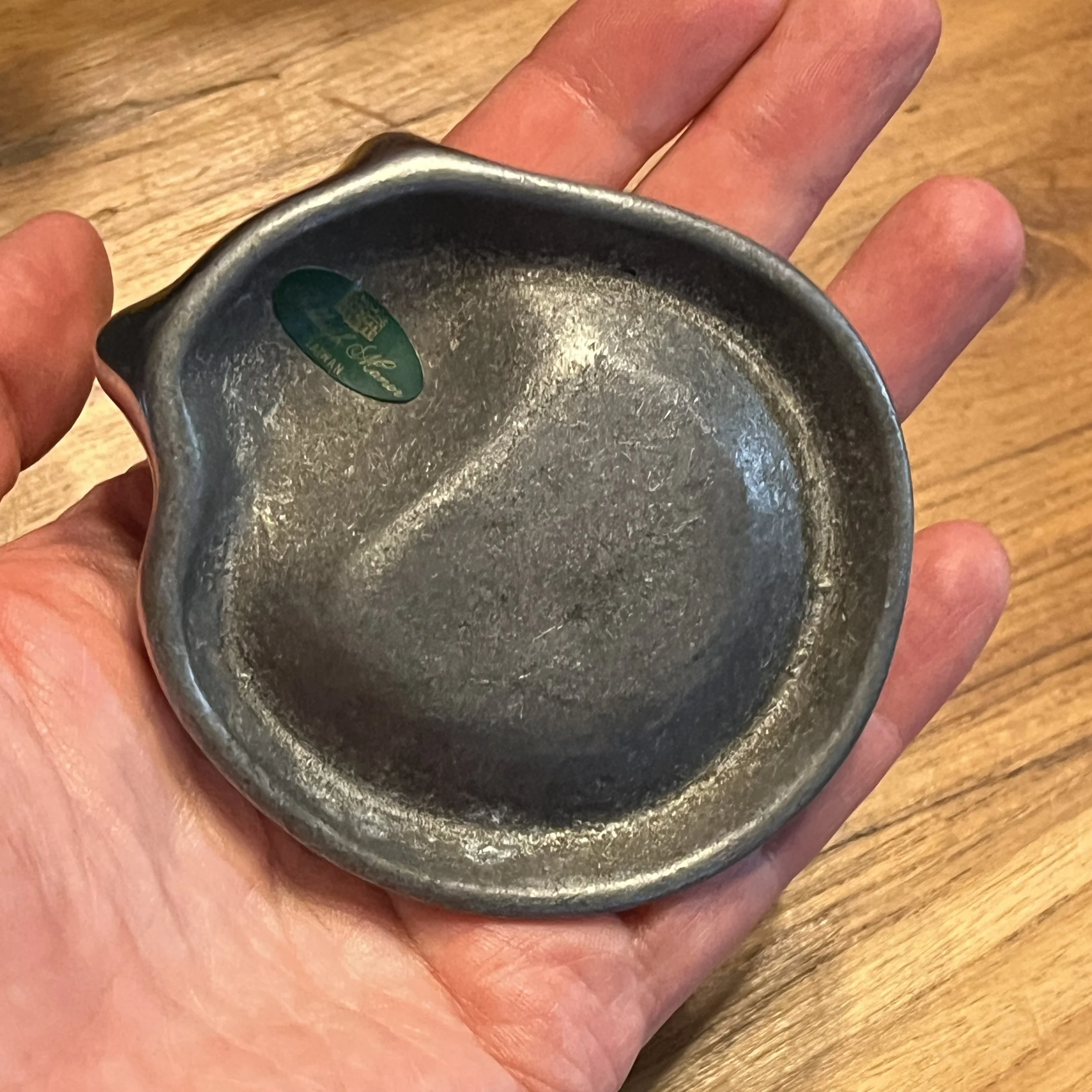 PewterCatDish1.jpg
