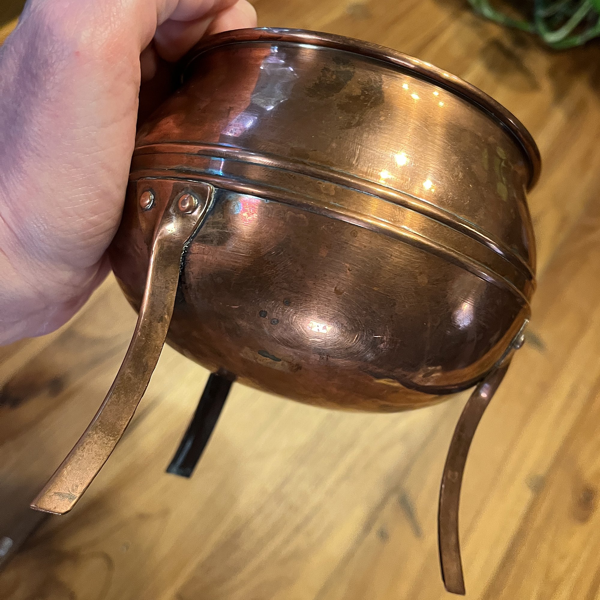 LongLeggedCopperCauldron4.jpg