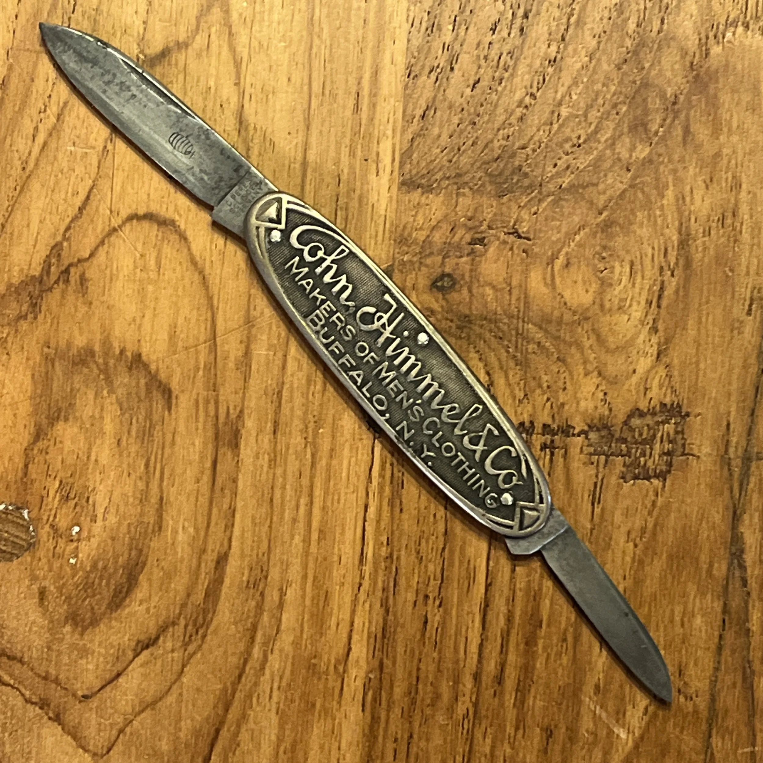 DPeresFoldingKnife3.jpg