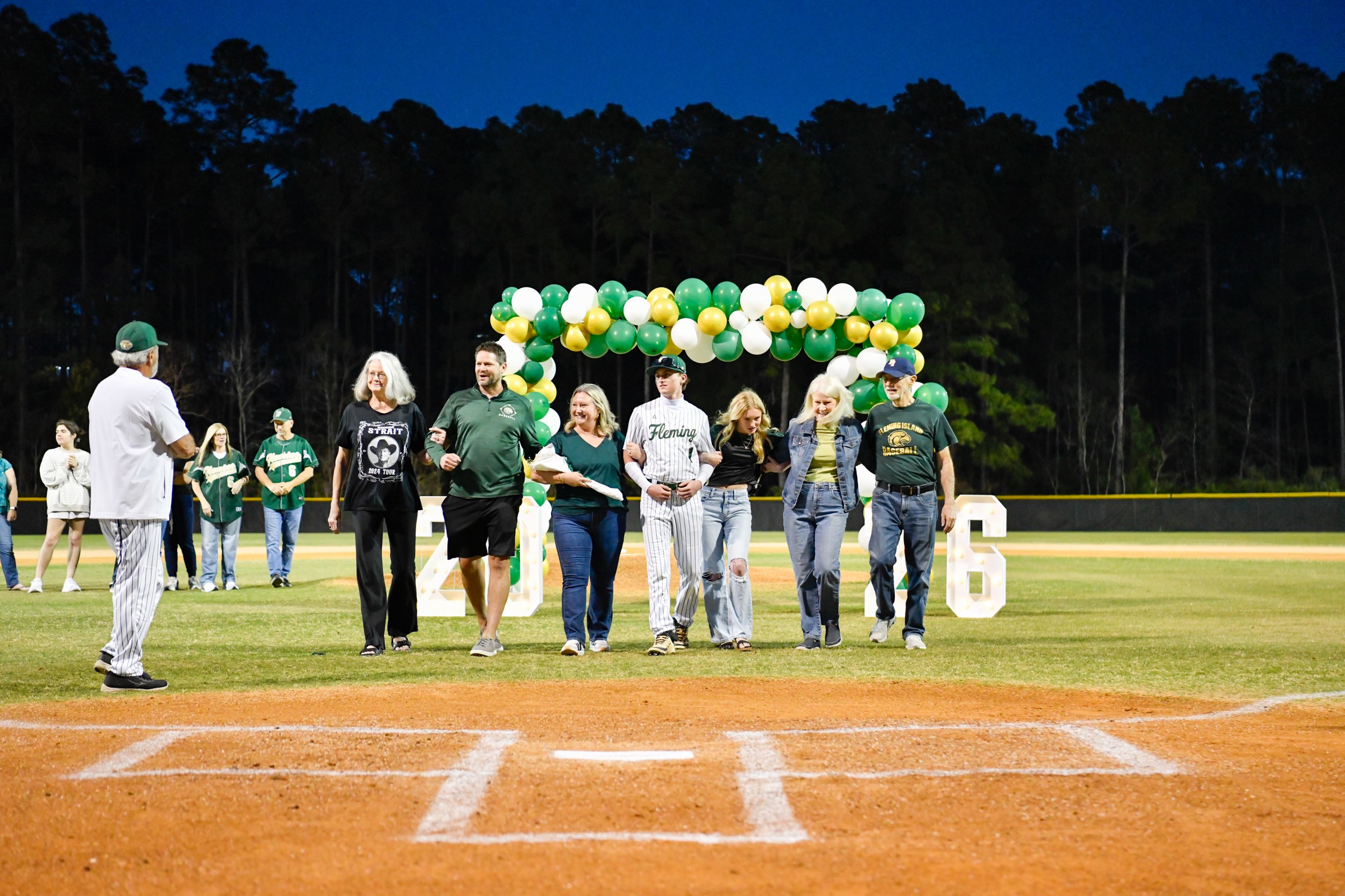 FIHS_Senior Night-100.jpg