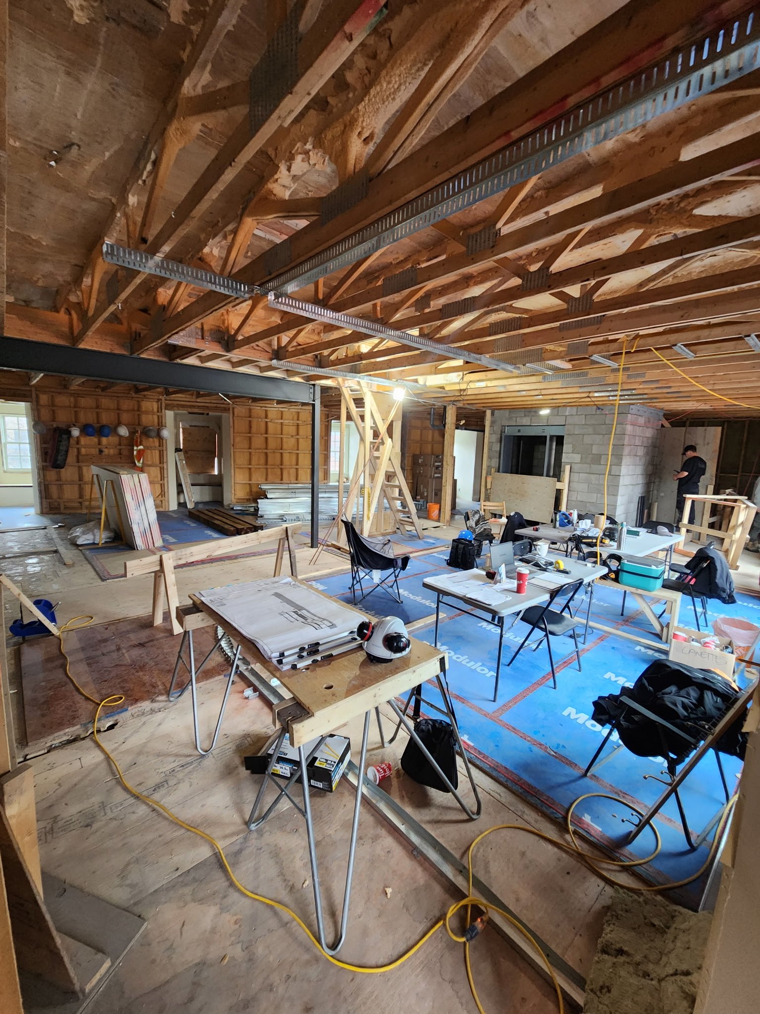 Offices used for intervention, a clinical space for the CLSC, and collaboration with other groups/partners