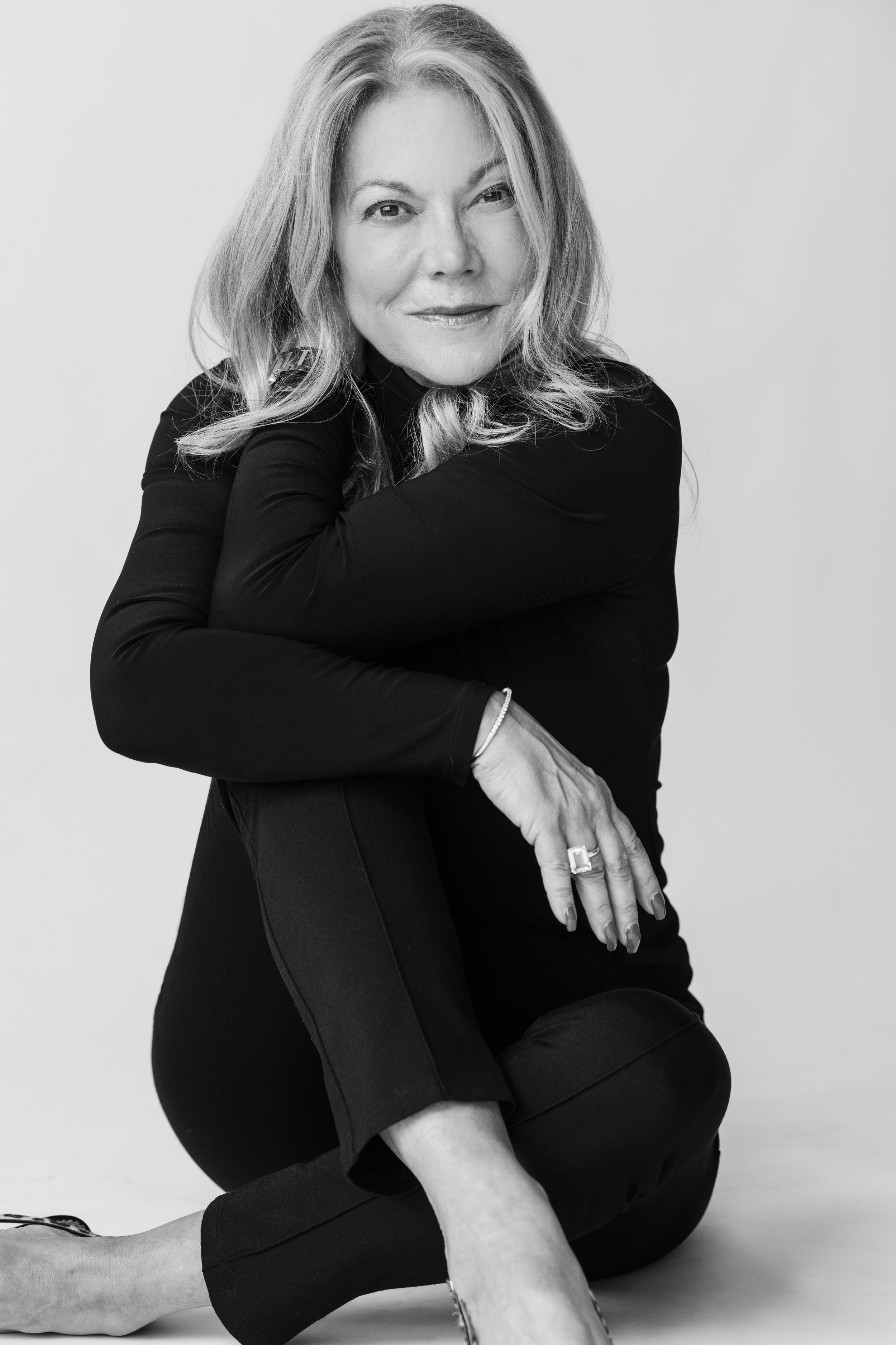 Jennifer Alyse_PORTRAIT-2.jpg