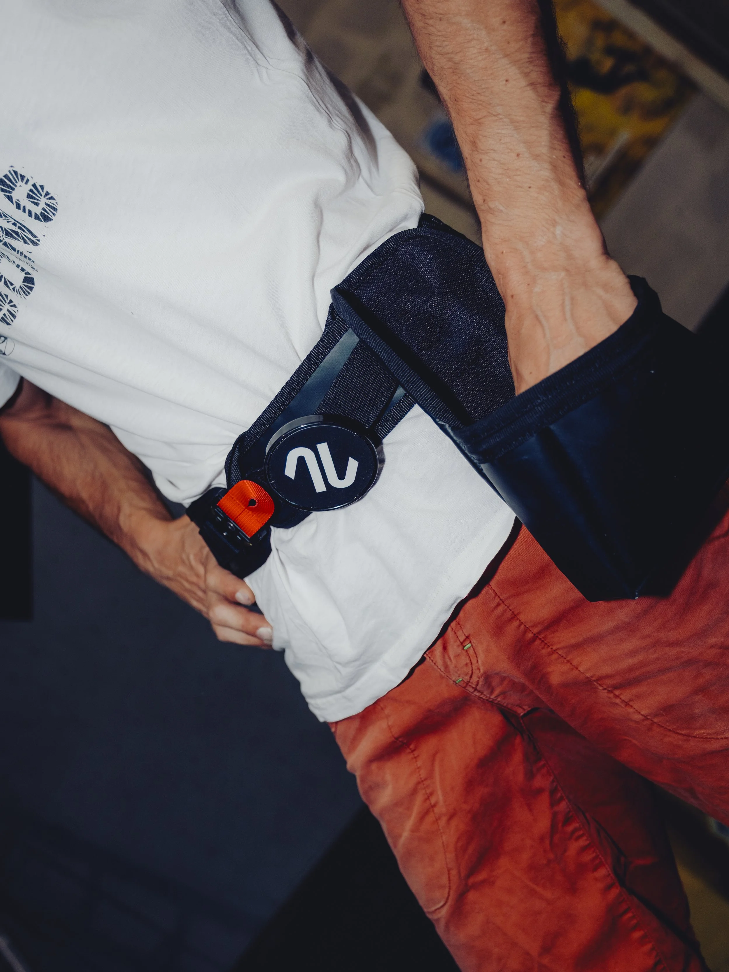 ARTLINE ALPHA 40.jpg