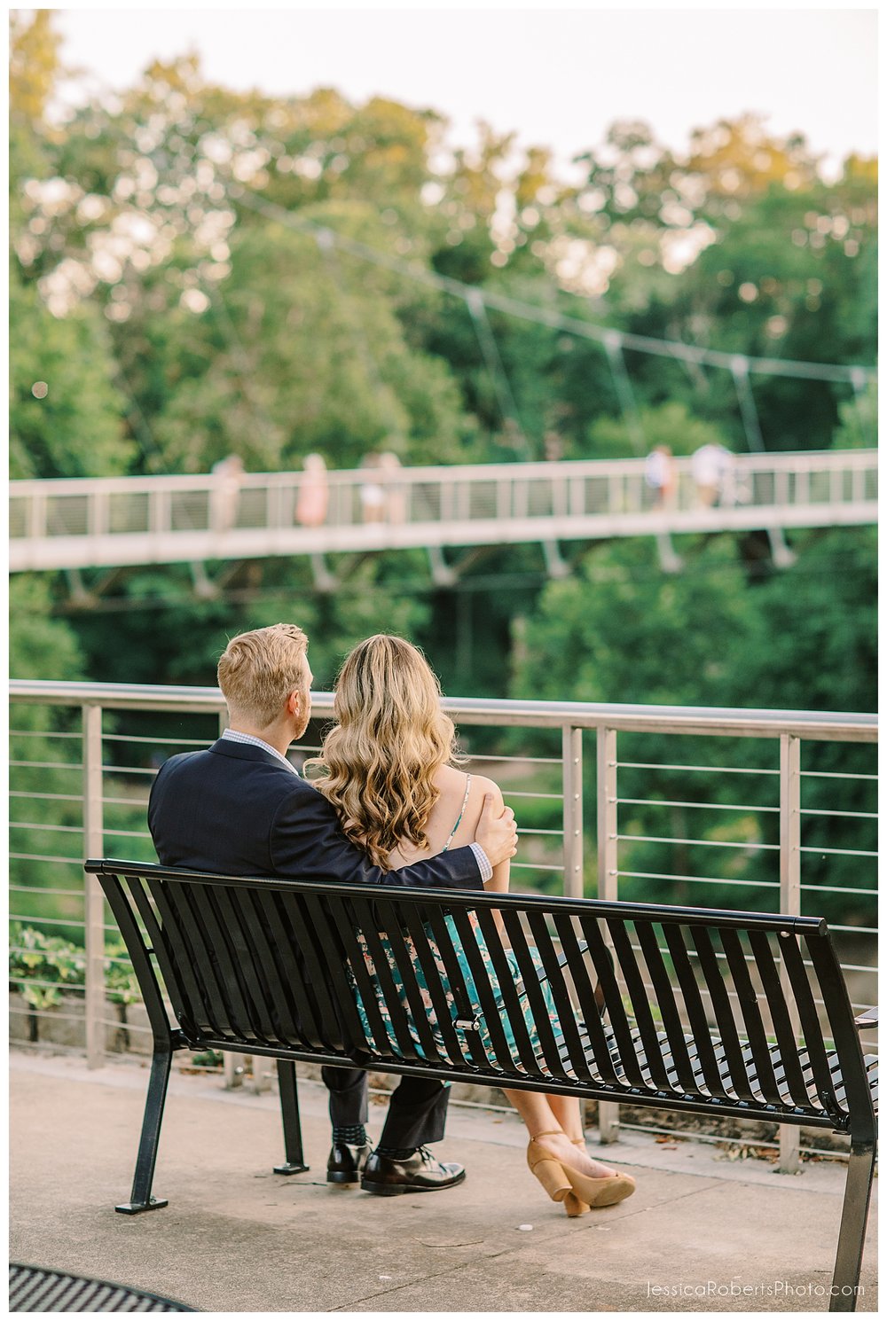 engagement-session-falls-park-on-the-reedy_0030.jpg