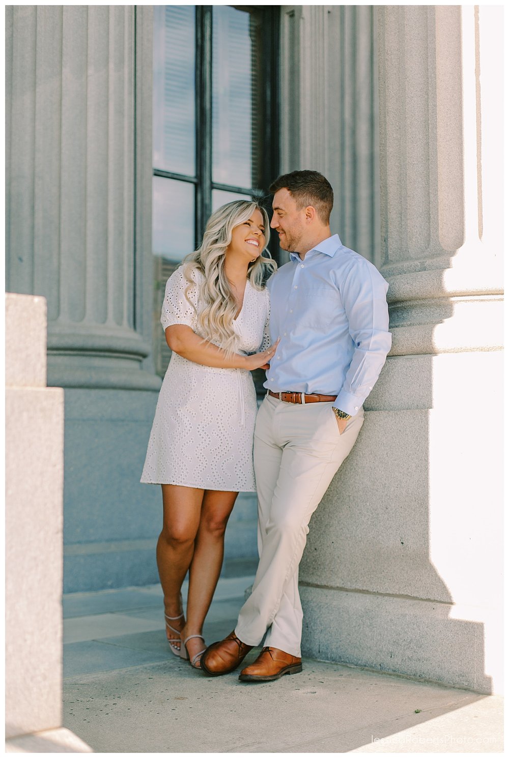 Downtown-Columbia-Engagement-Session_0006.jpg