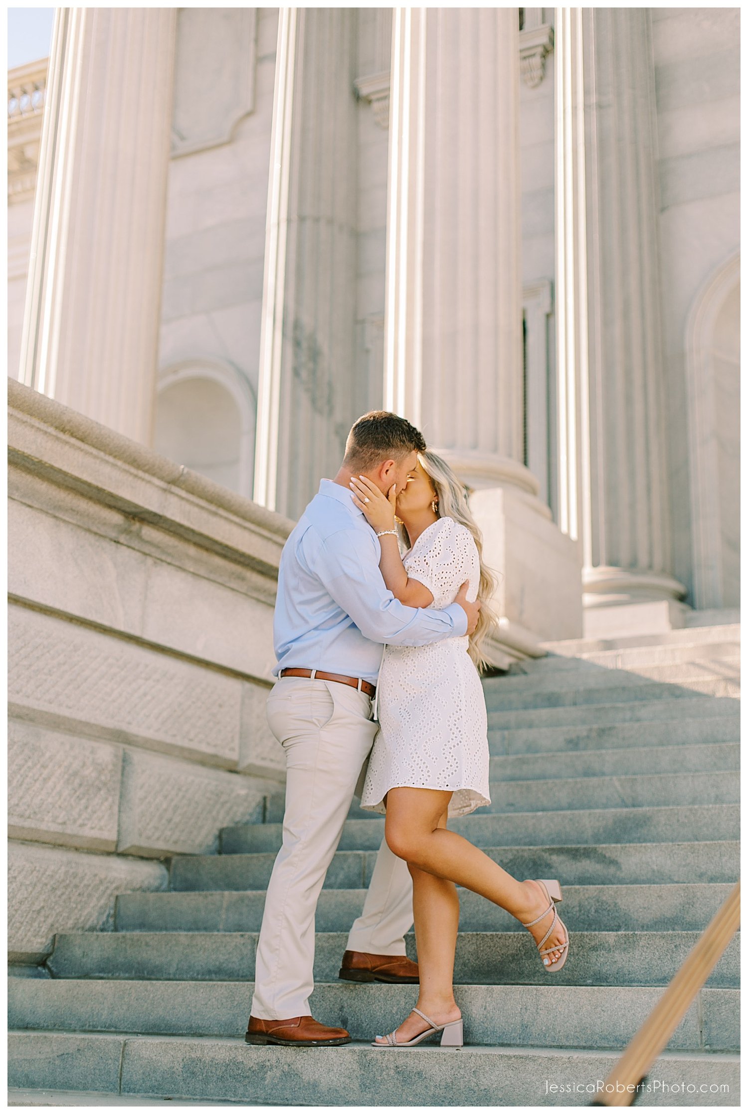 Downtown-Columbia-Engagement-Session_0009.jpg