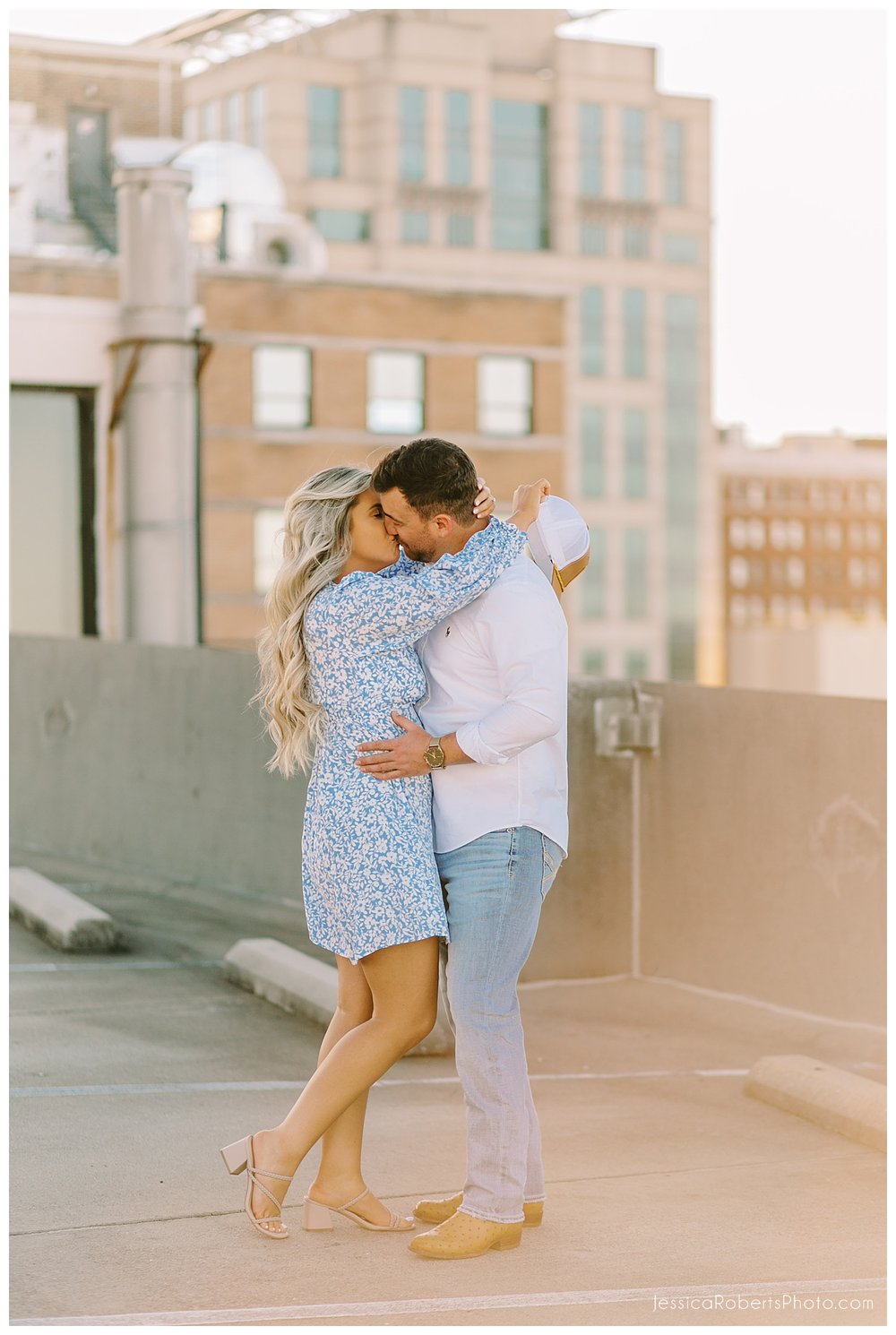 Downtown-Columbia-Engagement-Session_0017.jpg