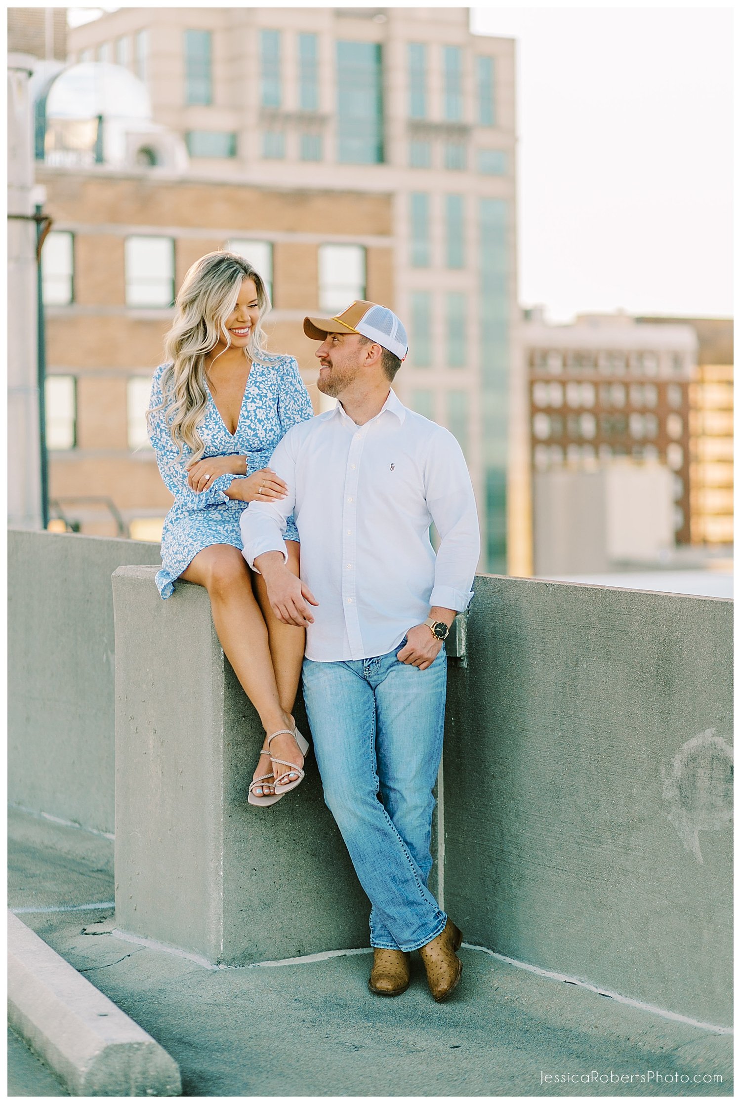 Downtown-Columbia-Engagement-Session_0018.jpg