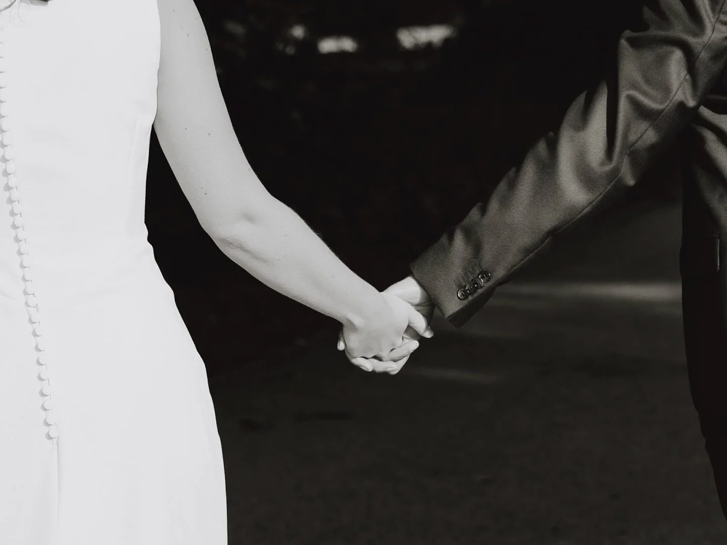 J &amp; D | 25.09.2025 

Een kleine sneak peek van deze mooie bruiloft in september. 
Ik mocht 2 x dit jaar shooten bij @landhuisoudamelisweerd en daar mogen bruidsparen mij nog veel vaker voor bellen! 

Het prachtige oude landhuis in combinatie met 