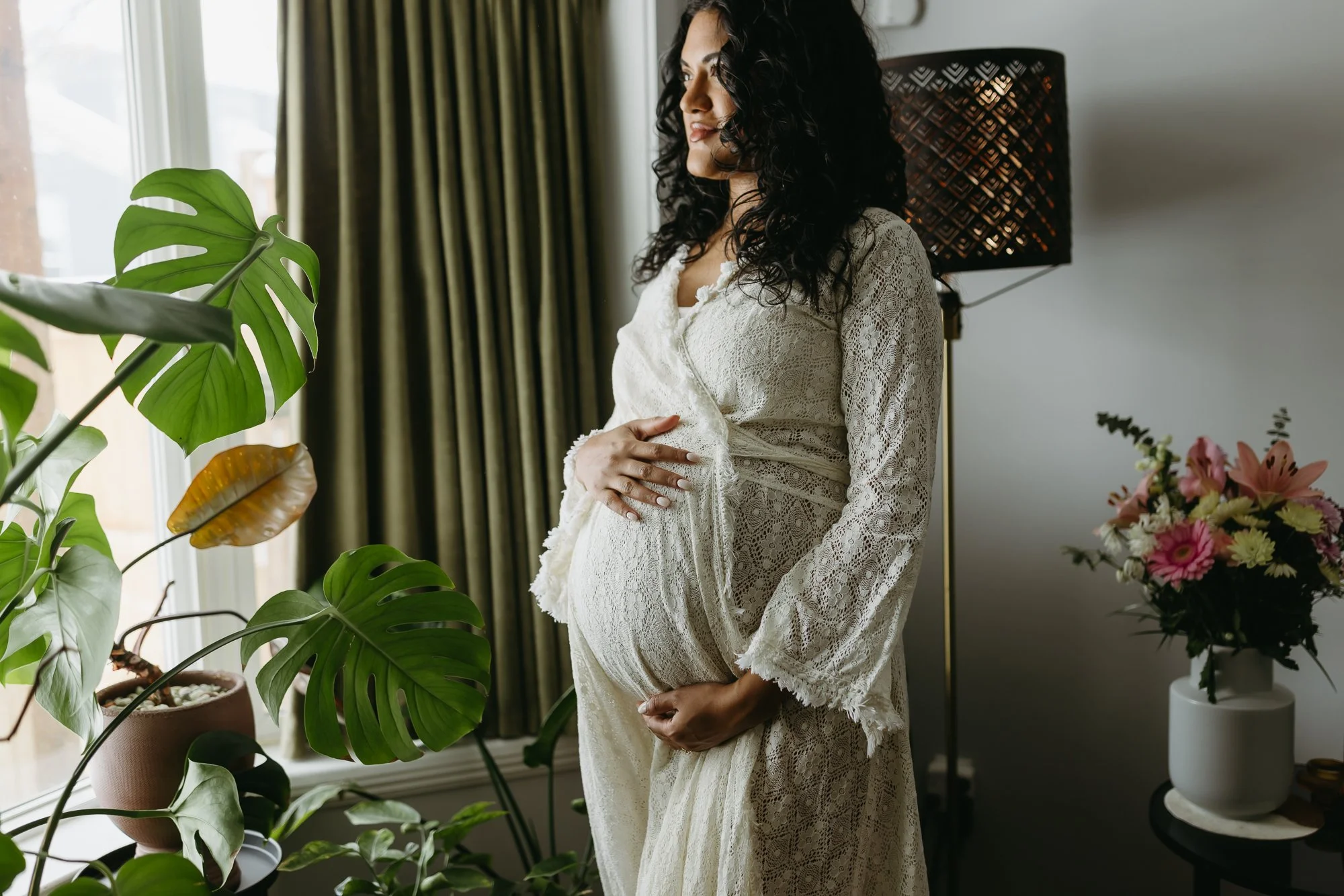 expectant-mother-holding-belly-calgary-photography
