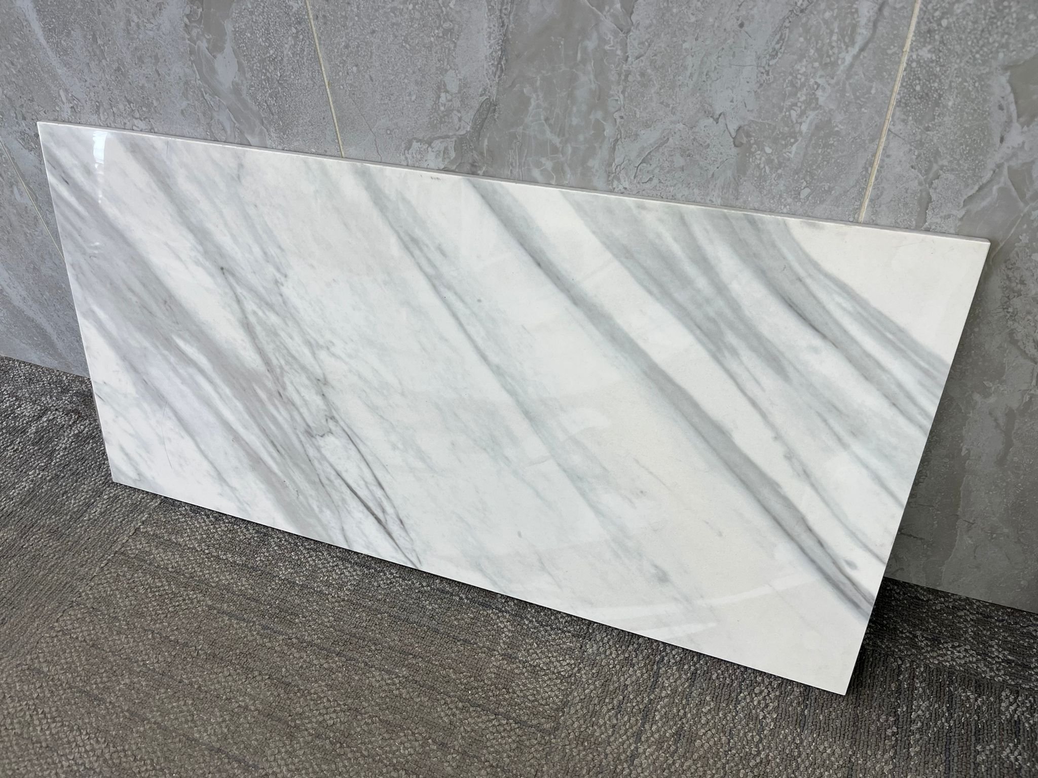 HG846200 / $2.45/SF