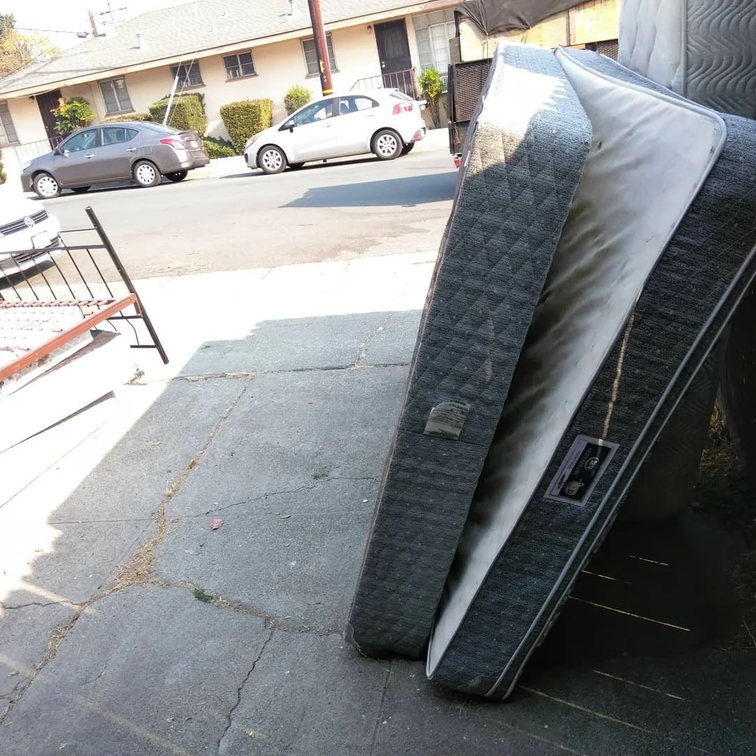 Twin size mattress removal