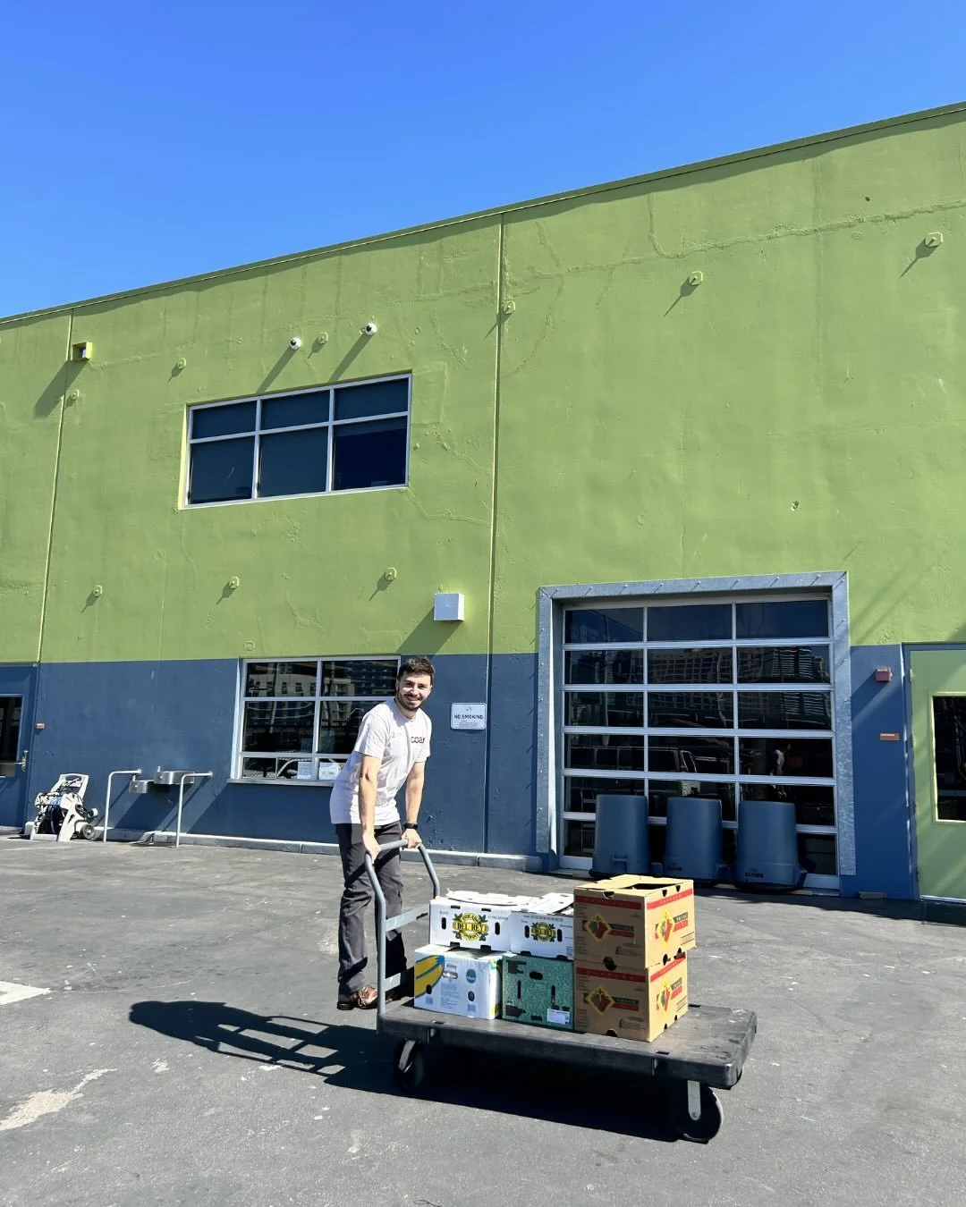 The other week, our team had the chance to volunteer for the second year in a row at @monarchschool, an inspiring San Diego organization that creates a safe, supportive space for unhoused children and their families through education, access to essen