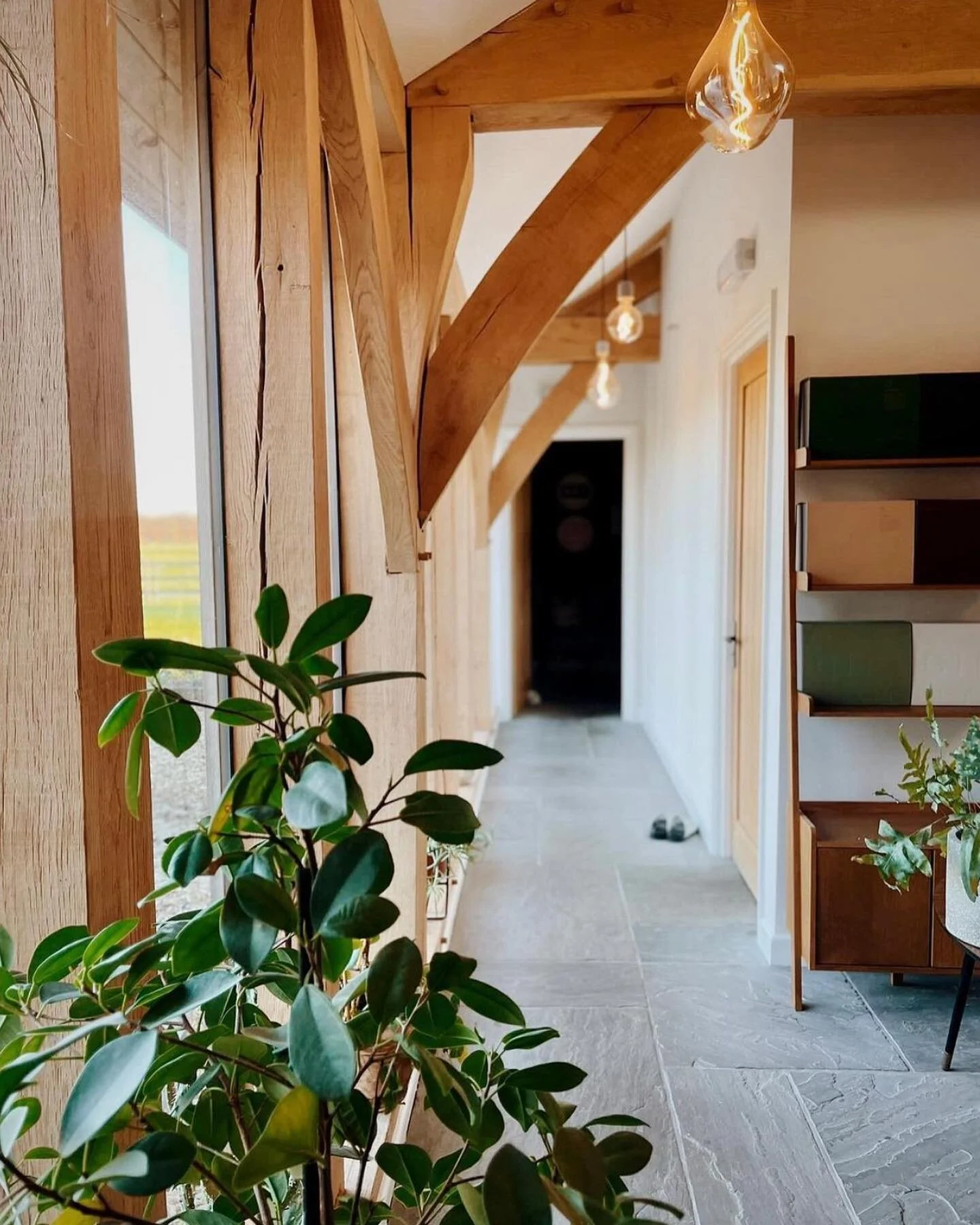 Very excited to announce that I am now working from another beautiful clinic space @the.barn.somerset 
🌾

When I first came to craniosacral therapy I was living in London and like many things in big cities I was very lucky with the ease in which I w