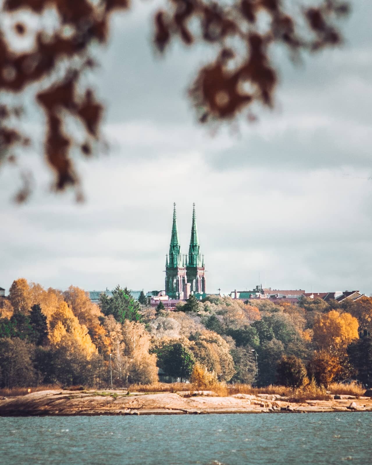 St. John's Curch from a quite unusual angle ⛪

_______________

#stjohnschurch #helsinki #church ##thebestoffinland #ourfinland #ig_finland #finland_frames #visitfinland #suomi #discoverfinland #finland #finnishnature #outdoorfinland #ig_landscape #n