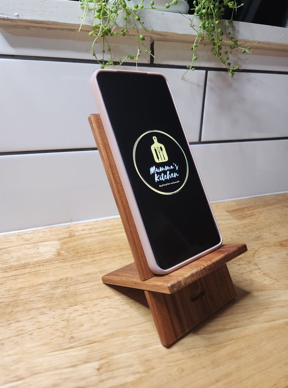 Rimu Table Holders4.jpeg