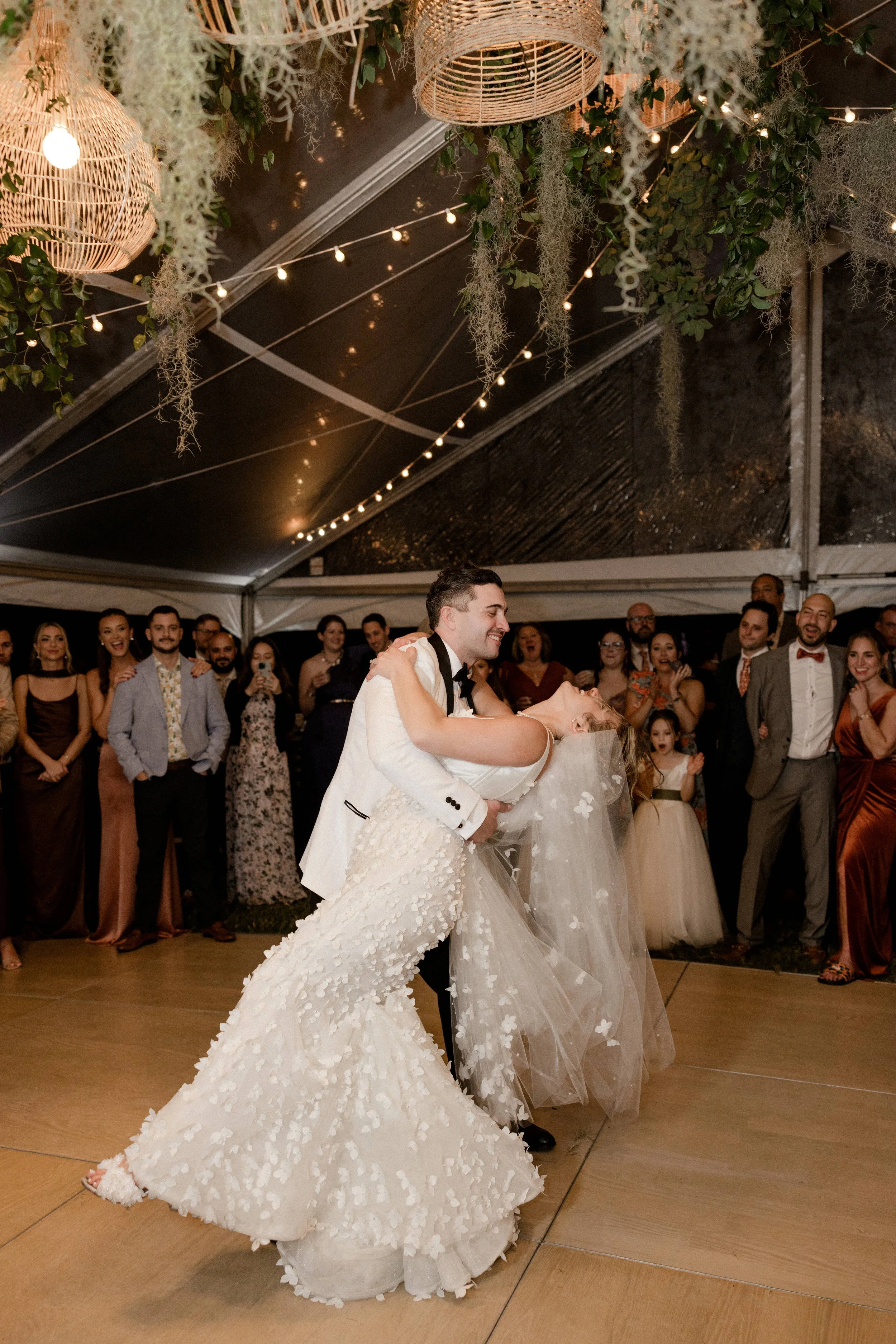 LAUREN&JAMES_WEDDINGSNEAKS_-201.jpg