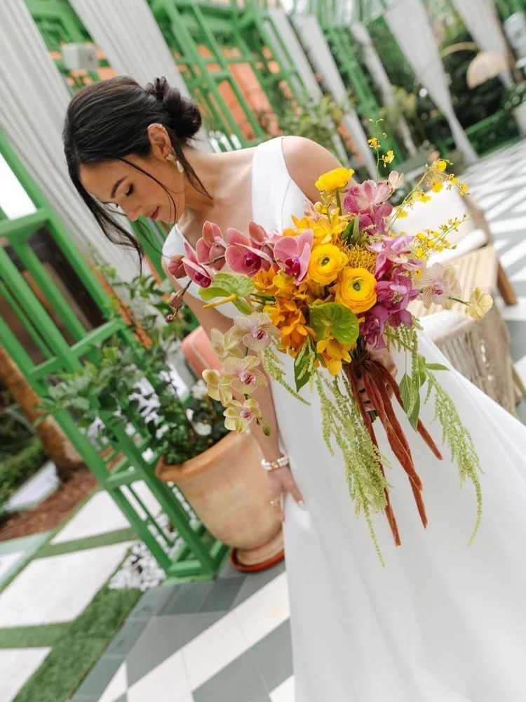 It&rsquo;s getting colder in the south, but this bouquet is still bringing allll of the sunshine ☀️ 

📸: @meghanmelia 
@sutlancoevents