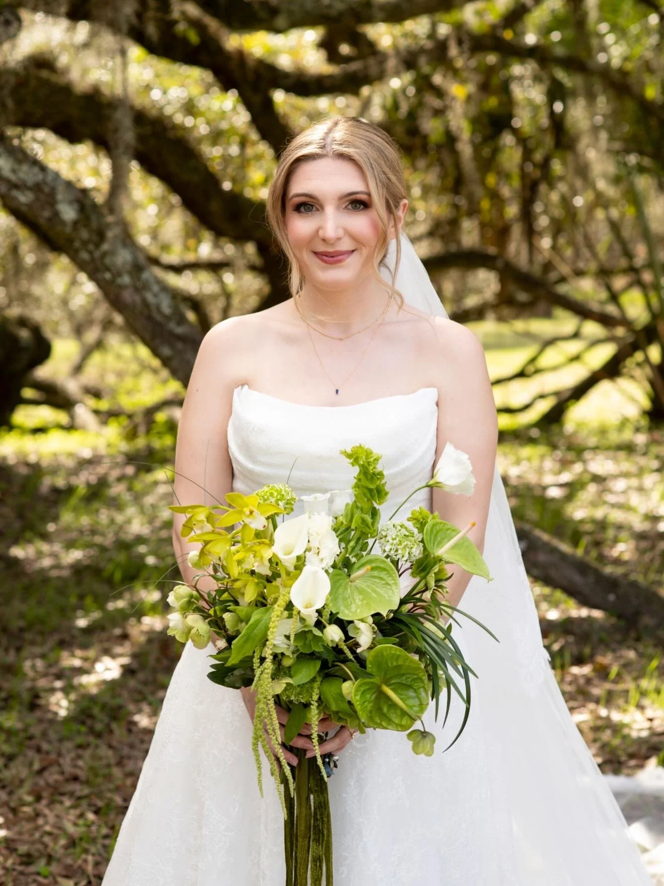 the prettiest of green weddings to start off our March wedding season 🌳

📸: @mdb__photography