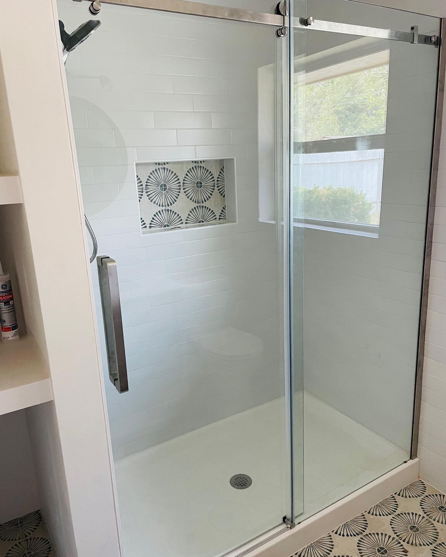 Our client remodeled this home before moving in and along with a new kitchen and floors throughout, they wanted a brand new bathroom with a walk in shower. 
-
Swipe for before! ➡️ 
-
- 
#gaytancontracting #contractor #homerenovation #homeremodel #rem