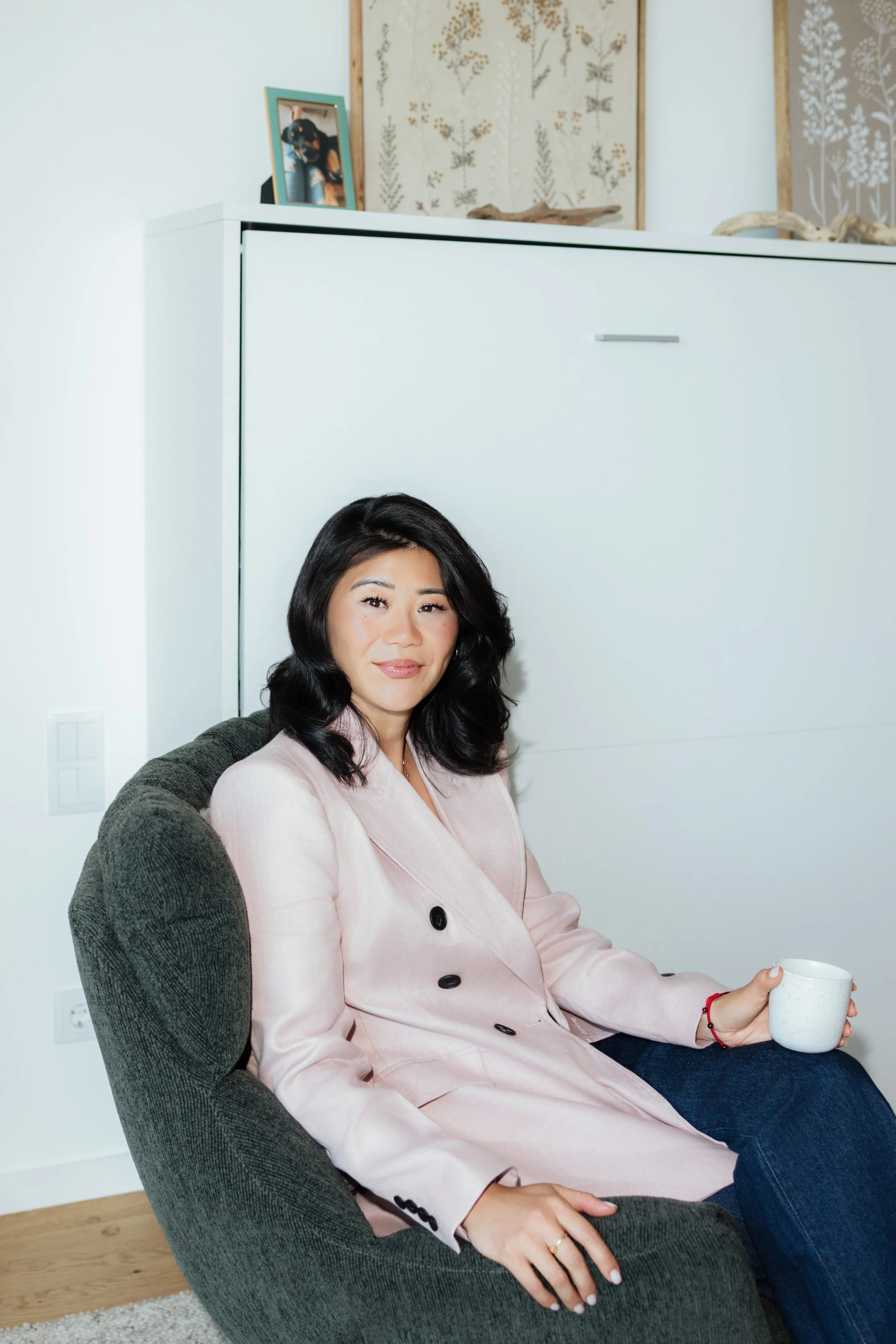 Asian American therapist providing culturally responsive therapy online
