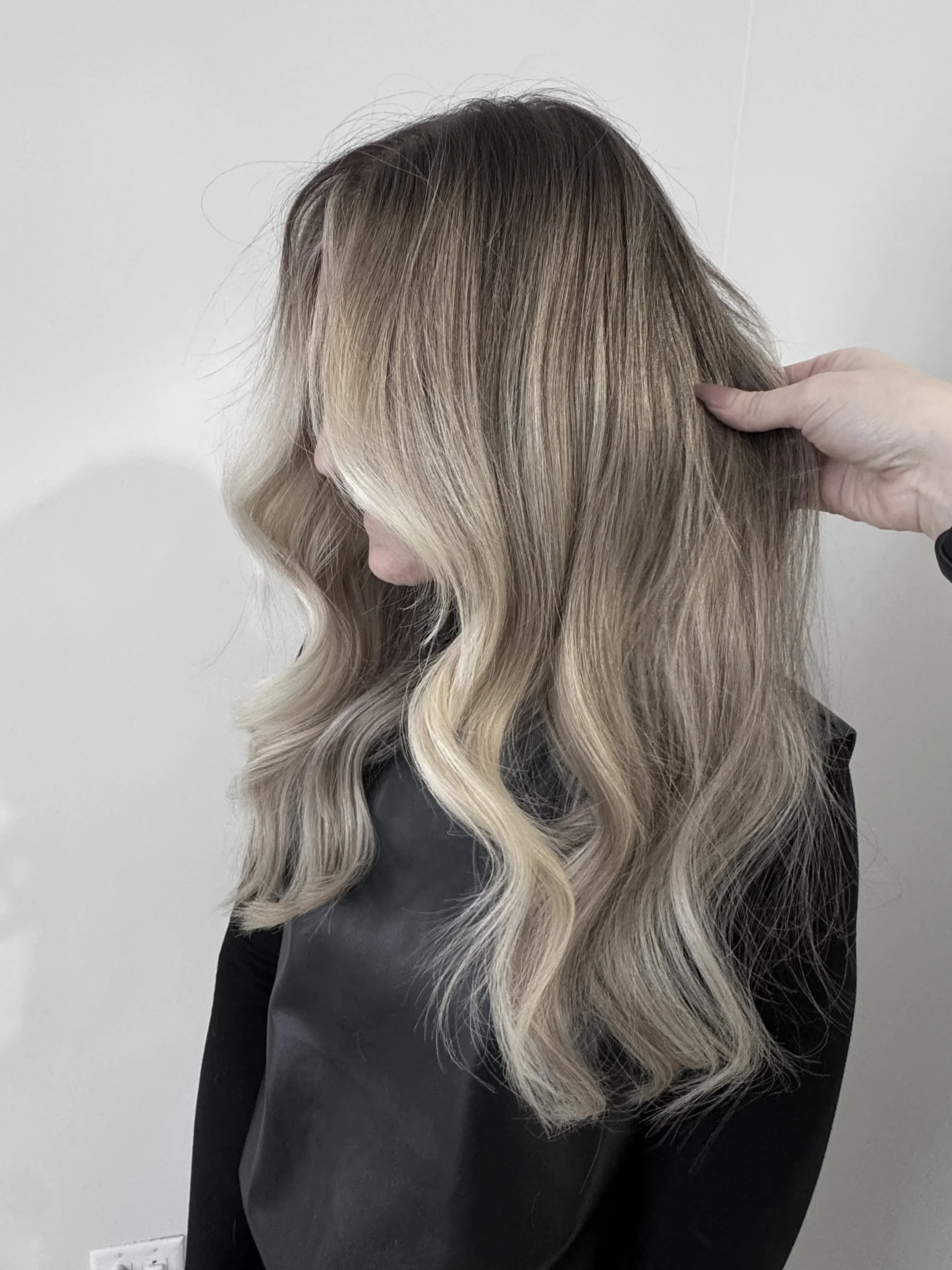 Lived-in blonde, lakeshore blonde hair color