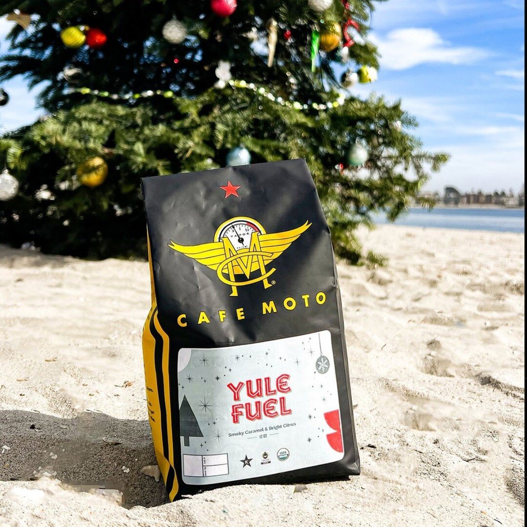 Yule Fuel, a holiday roast from the good people over @catemoto

I had the pleasure of designing this labels. These beans are fresh so make sure to grab a bag! #eckerdesignco