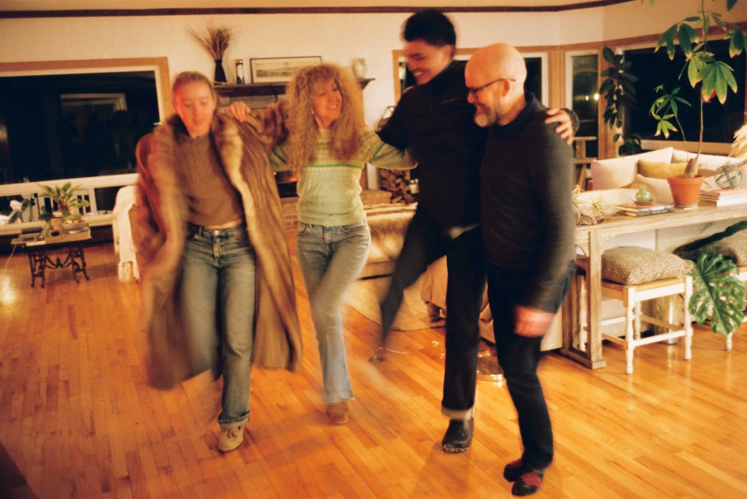 Devic Fotos - Toronto Film Photographer-16.JPG