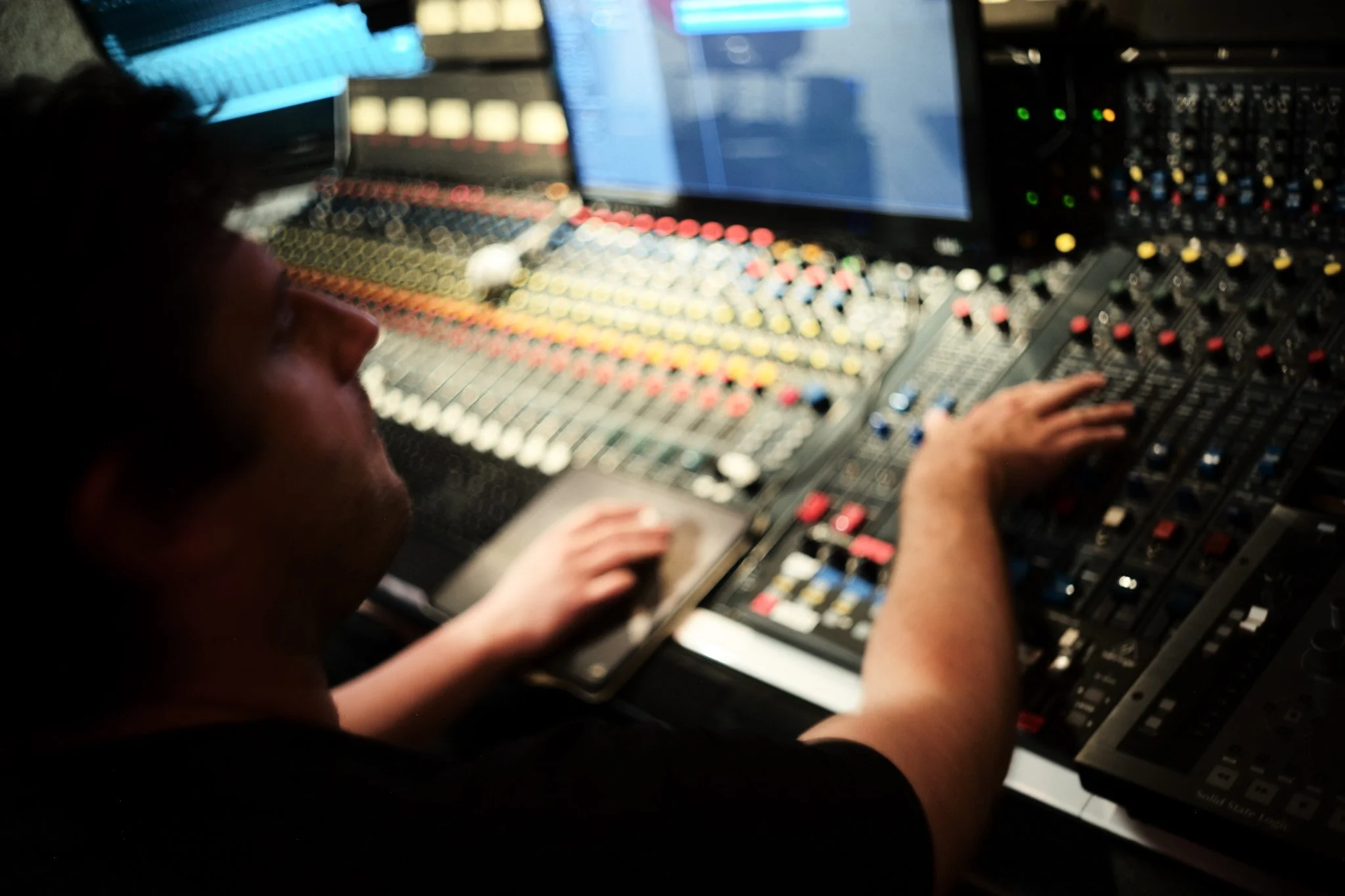 Devic Fotos - Toronto Music Photographer