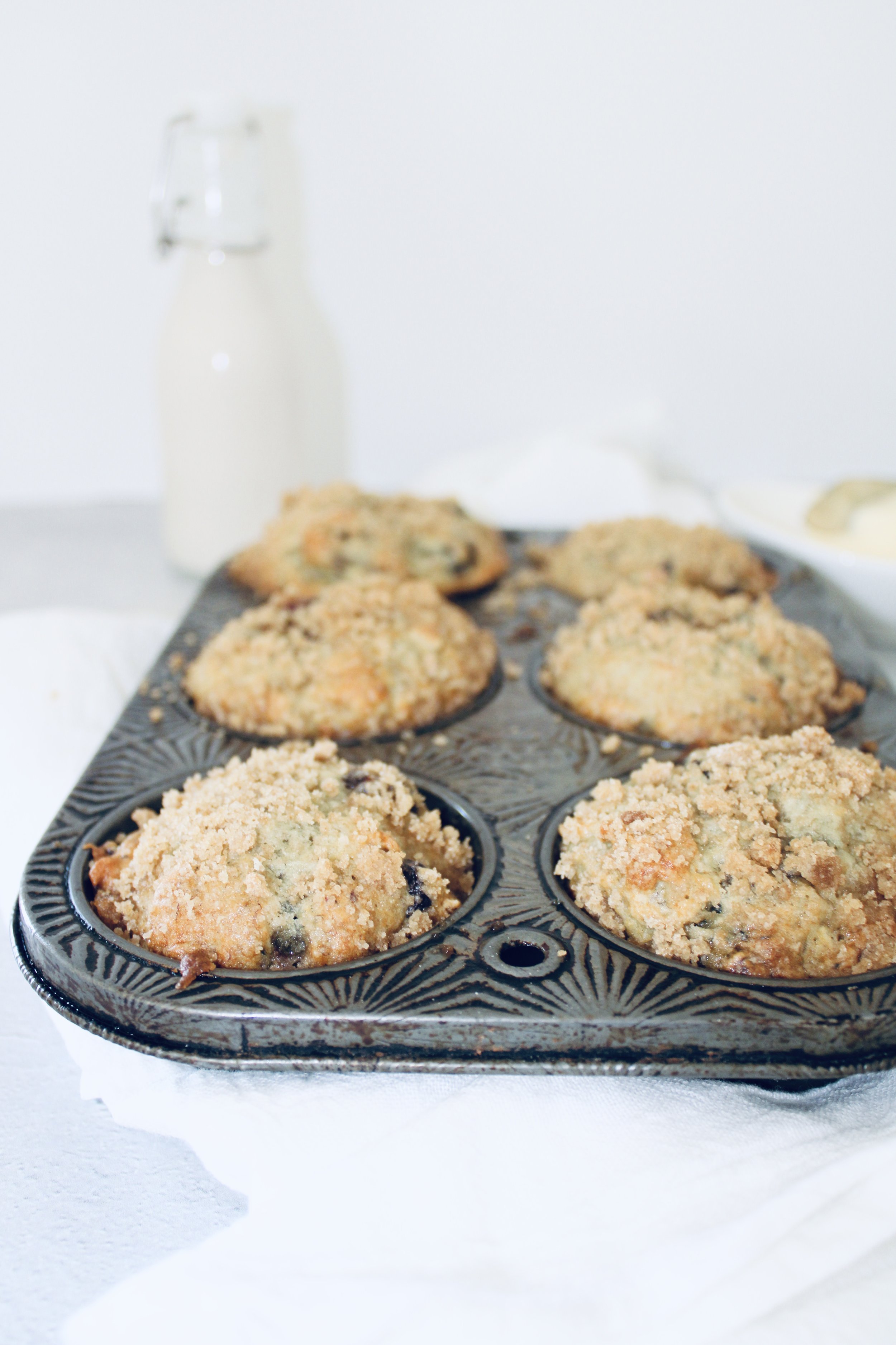 Crumble Top Blueberry Muffins