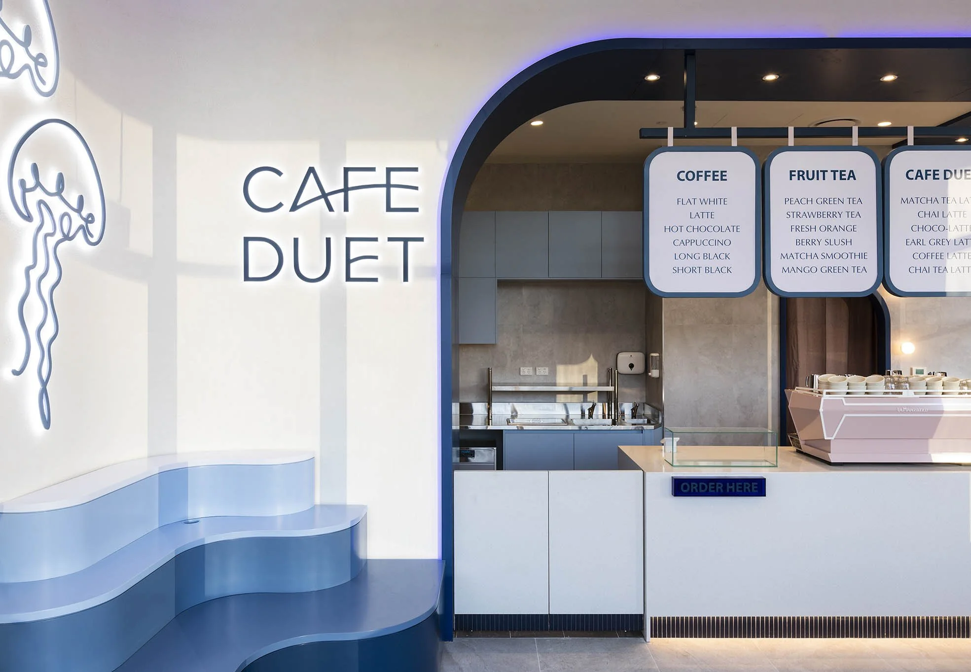 3CafeDuet_110422.jpg