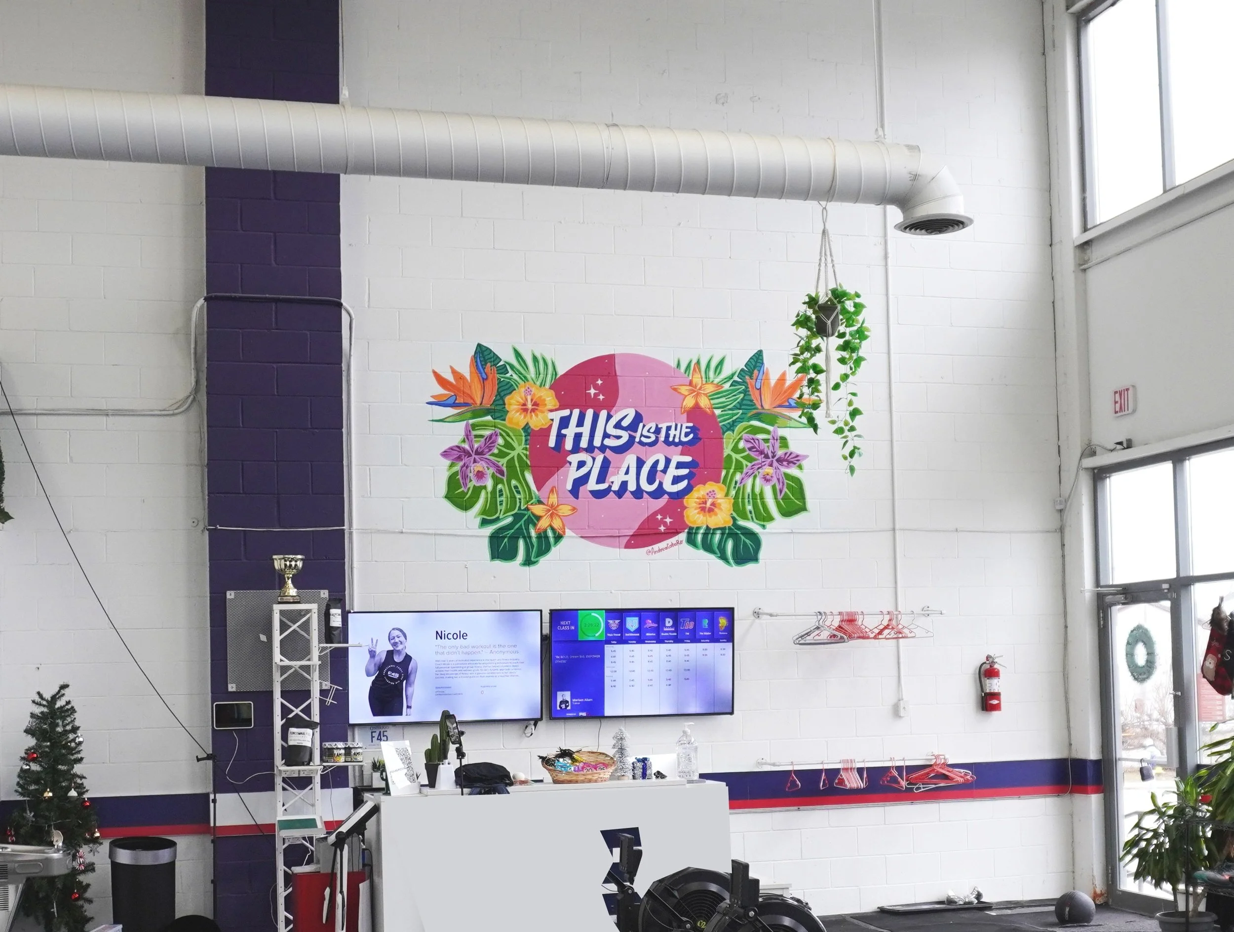 Lettering mural in Toronto, tropical mural vibes in its space_2