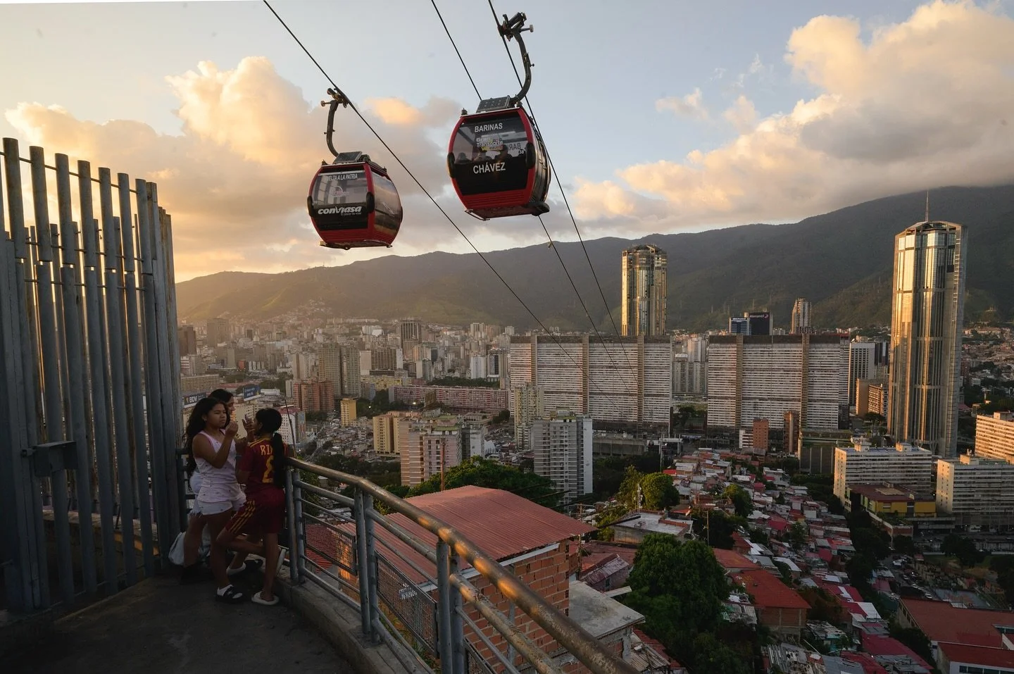 Para algunos de los residentes de Parque Central, en la capital venezolana de Caracas, vivir en una ciudad vertical y futurista era un sue&ntilde;o de la entonces clase media emergente. Ahora, tras d&eacute;cadas de deterioro, un nuevo esfuerzo busca