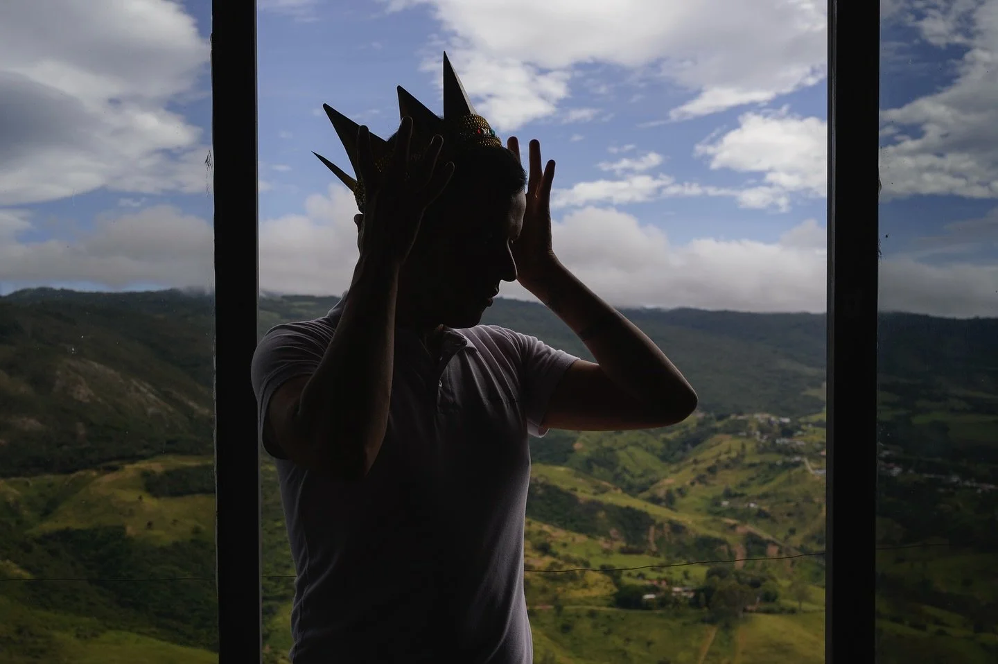 Mi &uacute;ltima historia para @latimes .

Pas&eacute; dos d&iacute;as con Andry Hern&aacute;ndez Romero, un maquillador y estilista Venezolano detenido en Estados Unidos mientras ped&iacute;a asilo y enviado a la prisi&oacute;n m&aacute;s temida de 