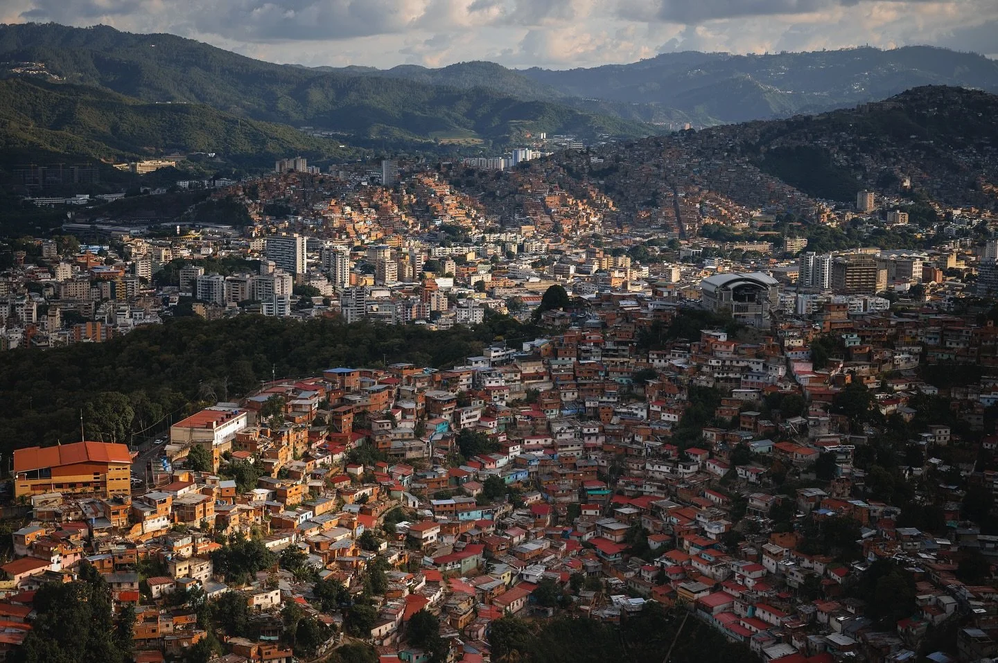 View of the San Agust&iacute;n neighborhood
Caracas, Venezuela
August 18, 2025 

REUTERS/Gaby Or&aacute;a

Vista del barrio de San Agust&iacute;n
Caracas,Venezuela

18 de Agosto 2025

#caracas #venezuela