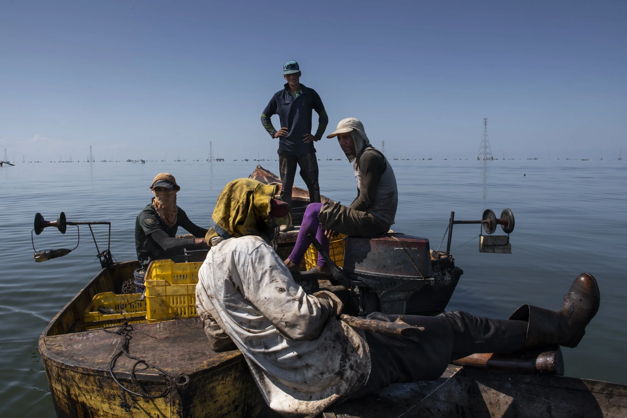 Black Lake-GabyOraa-9.jpg