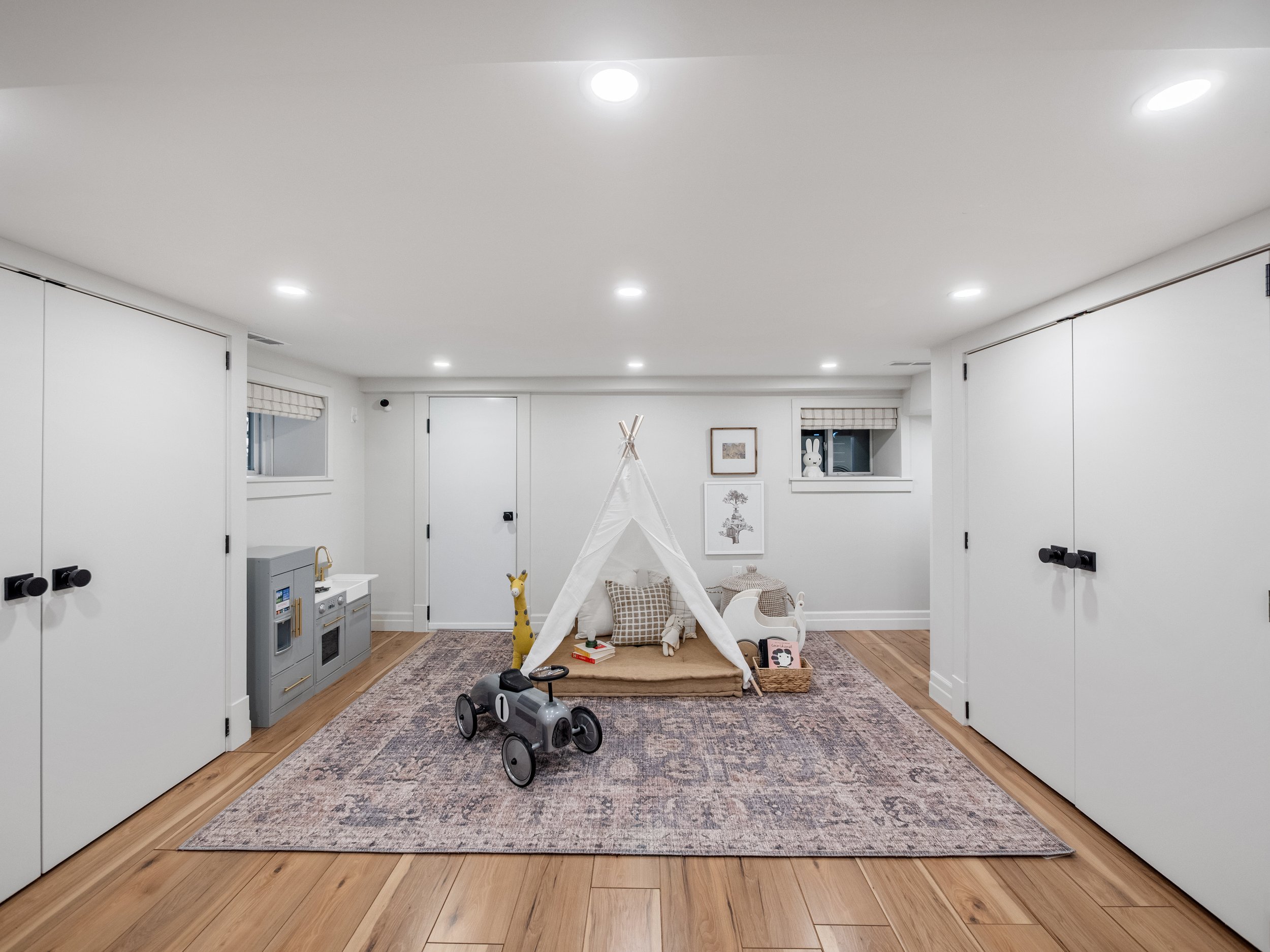 47 Langley Ave-68.jpg