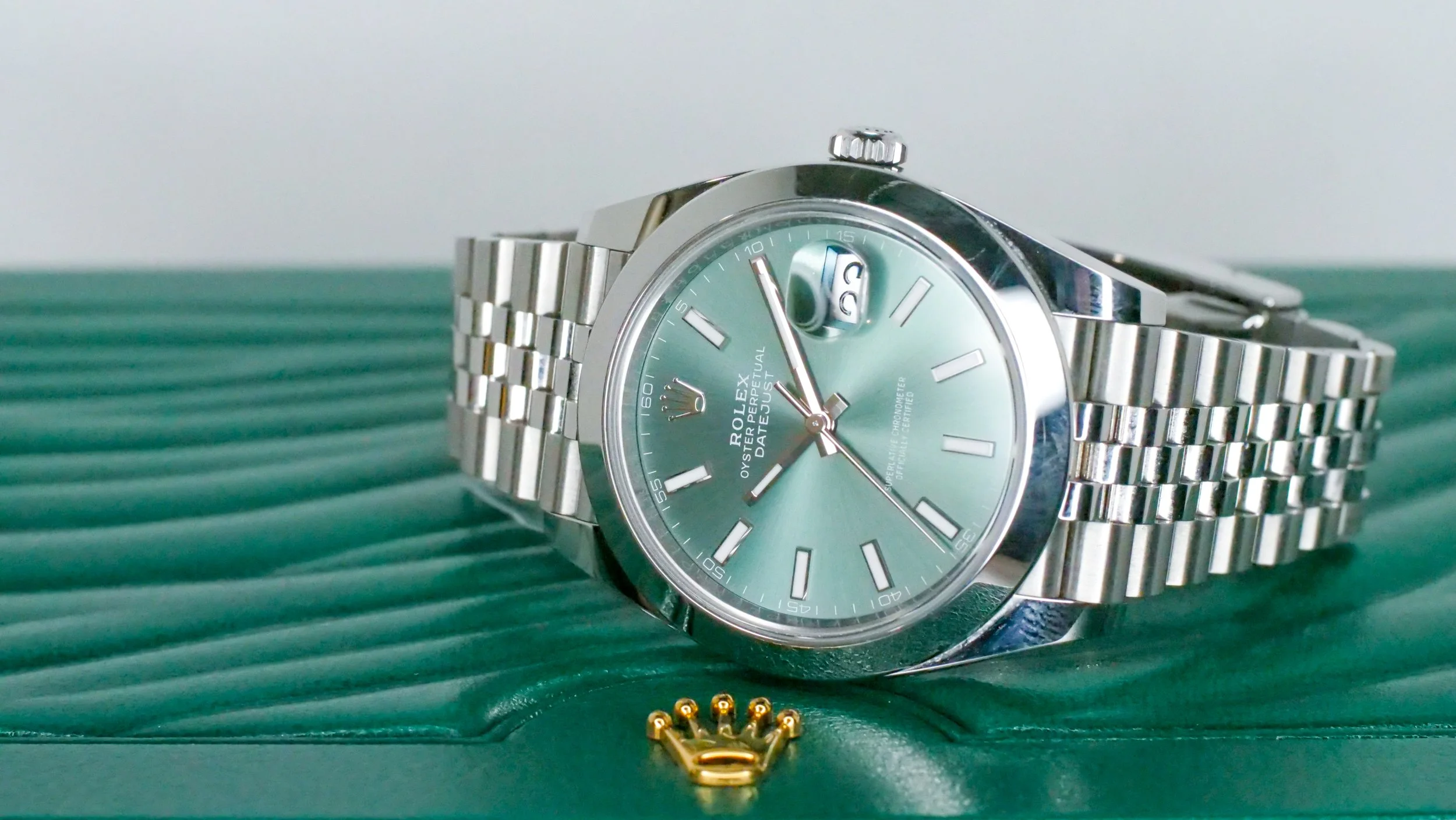 Rolex 126300 mint dial