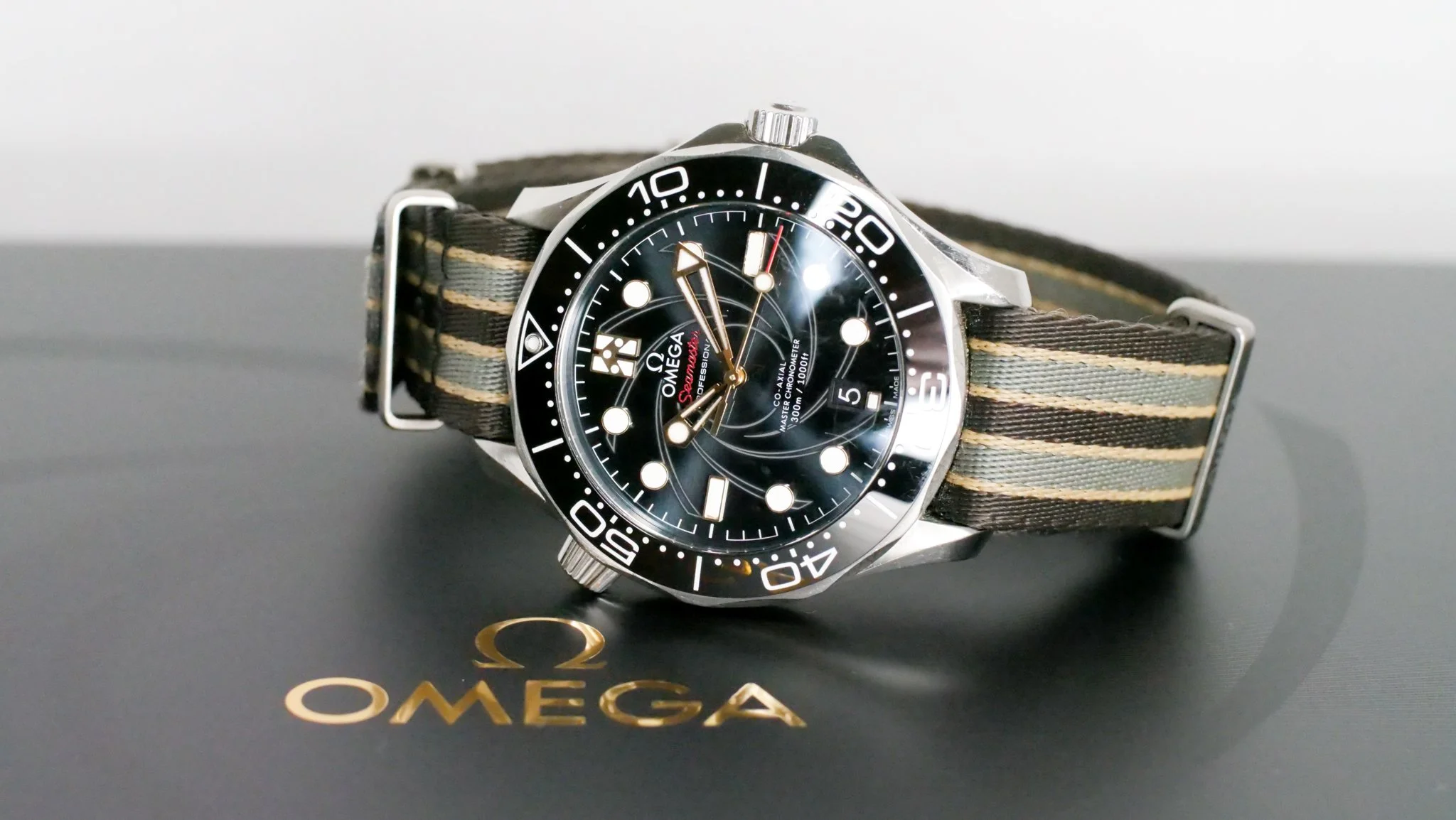 Omega Seamaster James Bond 21022422001004
