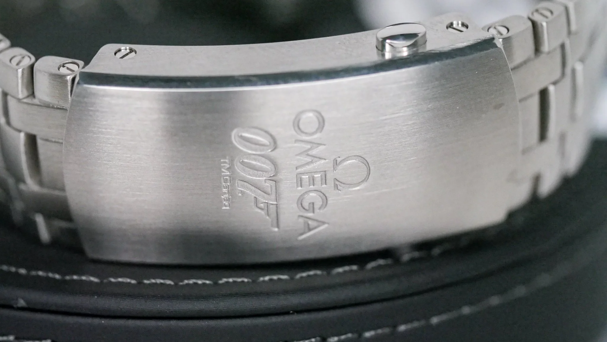 Omega Seamaster James Bond 21022422001004