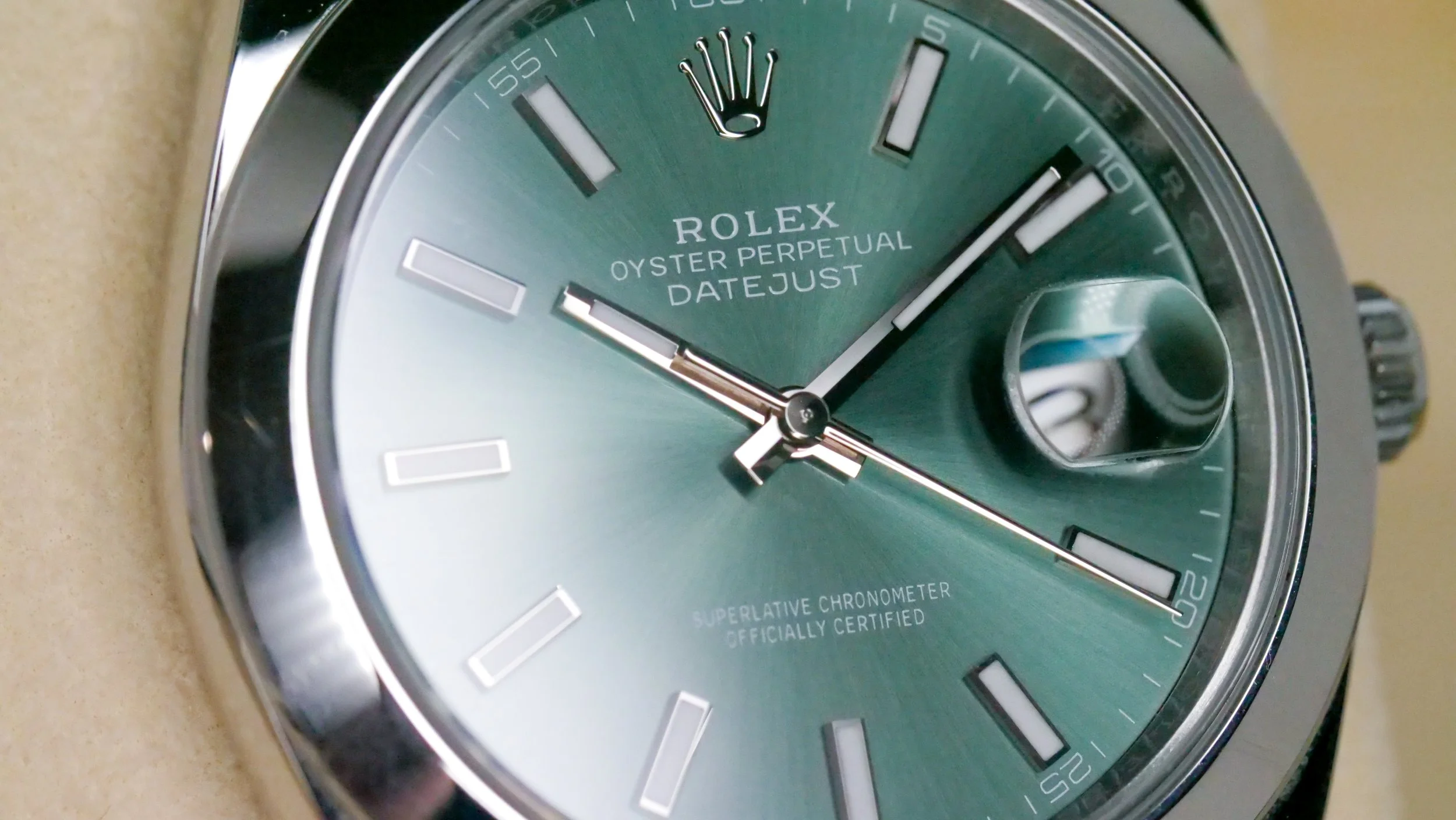 Rolex 126300 mint dial