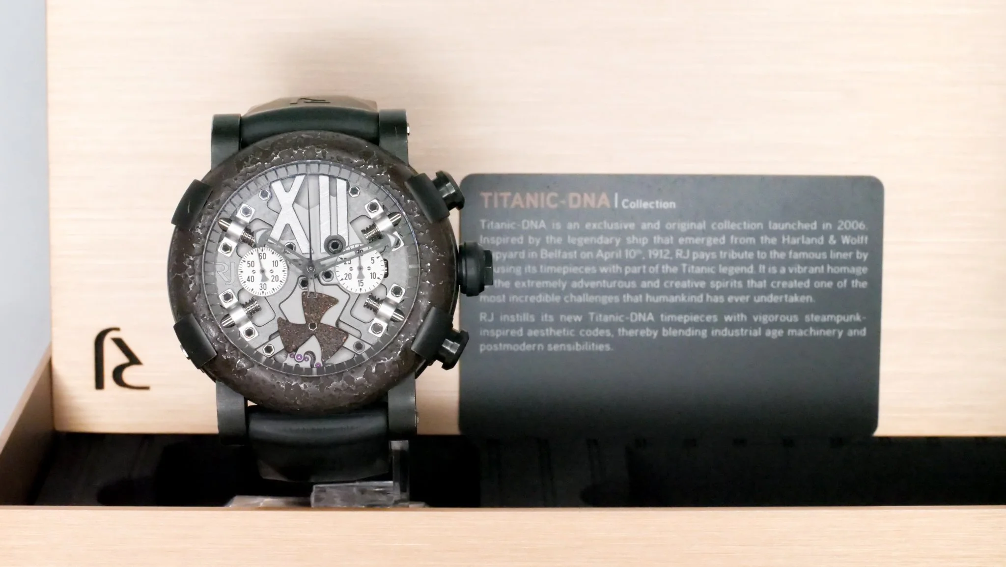 Romain Jerome Titanic DNA