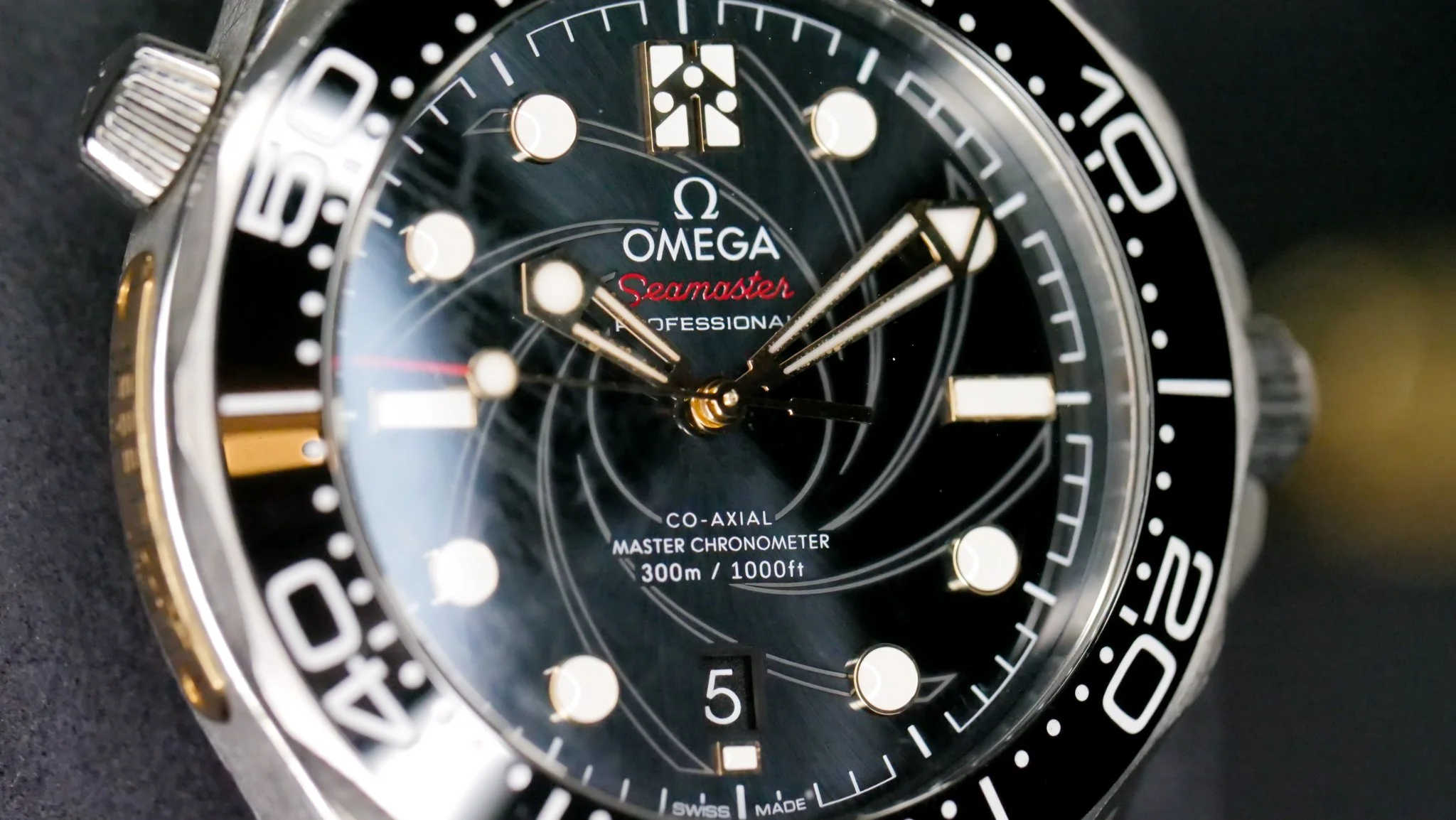 Omega Seamaster James Bond 21022422001004