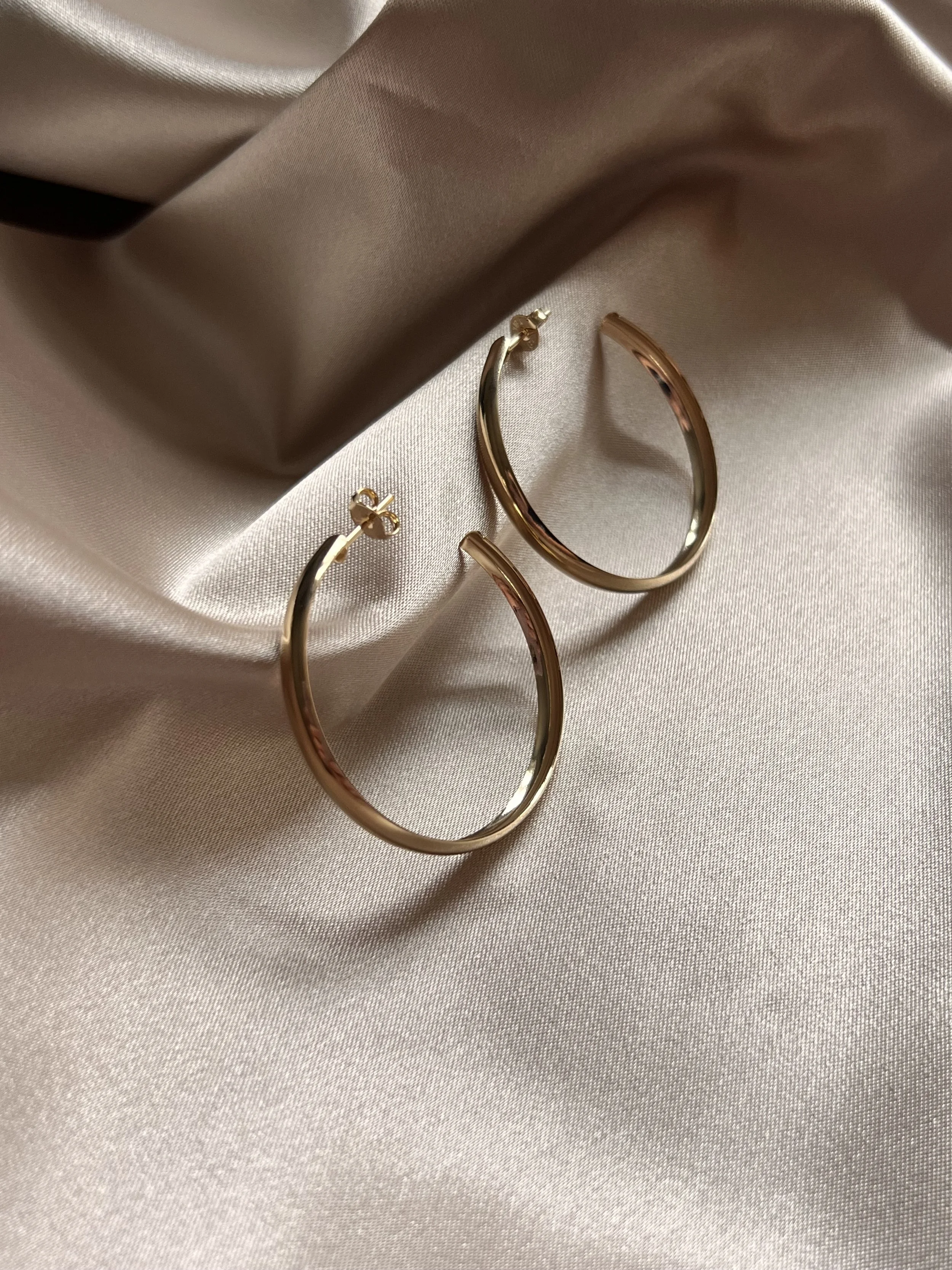 C-Hoop Elegant Gold Earrings