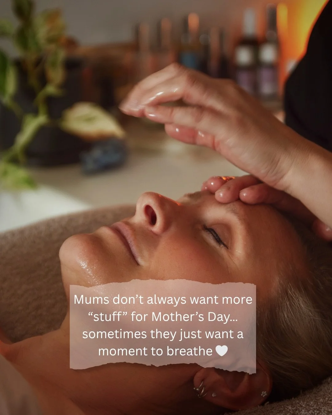 🤍To be a mama is to hold so much 🤍
The endless thinking, planning, comforting, carrying&hellip; the invisible load that so often goes unseen.
💗And somewhere amongst caring for everyone else, you can quietly forget what it feels like to be cared fo
